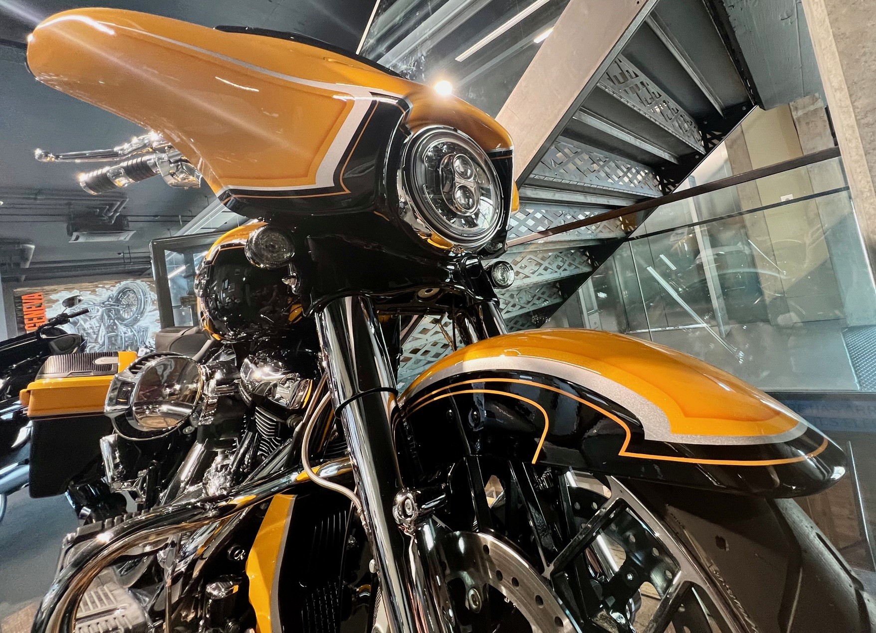 HARLEY-DAVIDSON FLHXSE Street Glide CVO 117-showroom-element-2