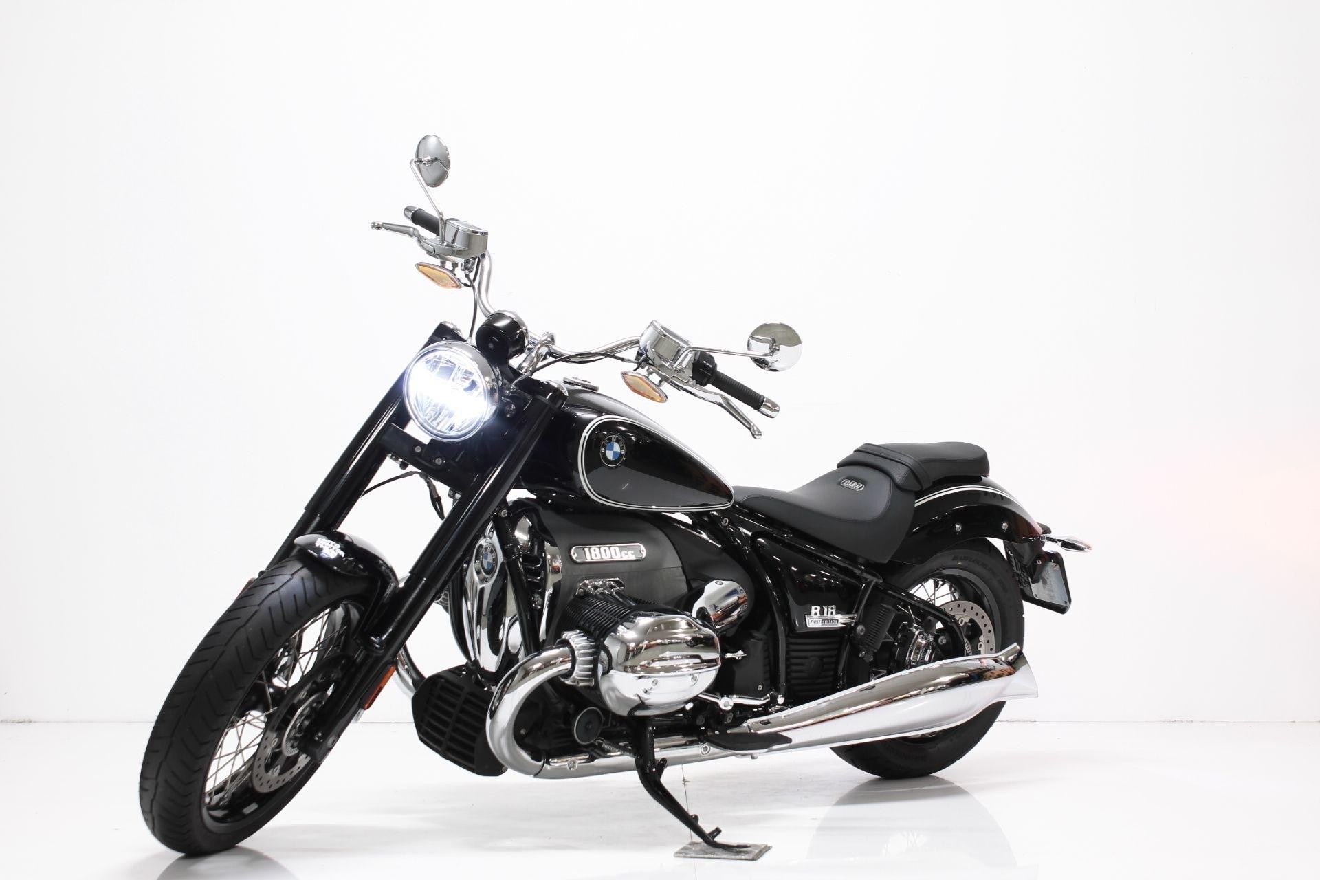BMW R 18-showroom-element-1