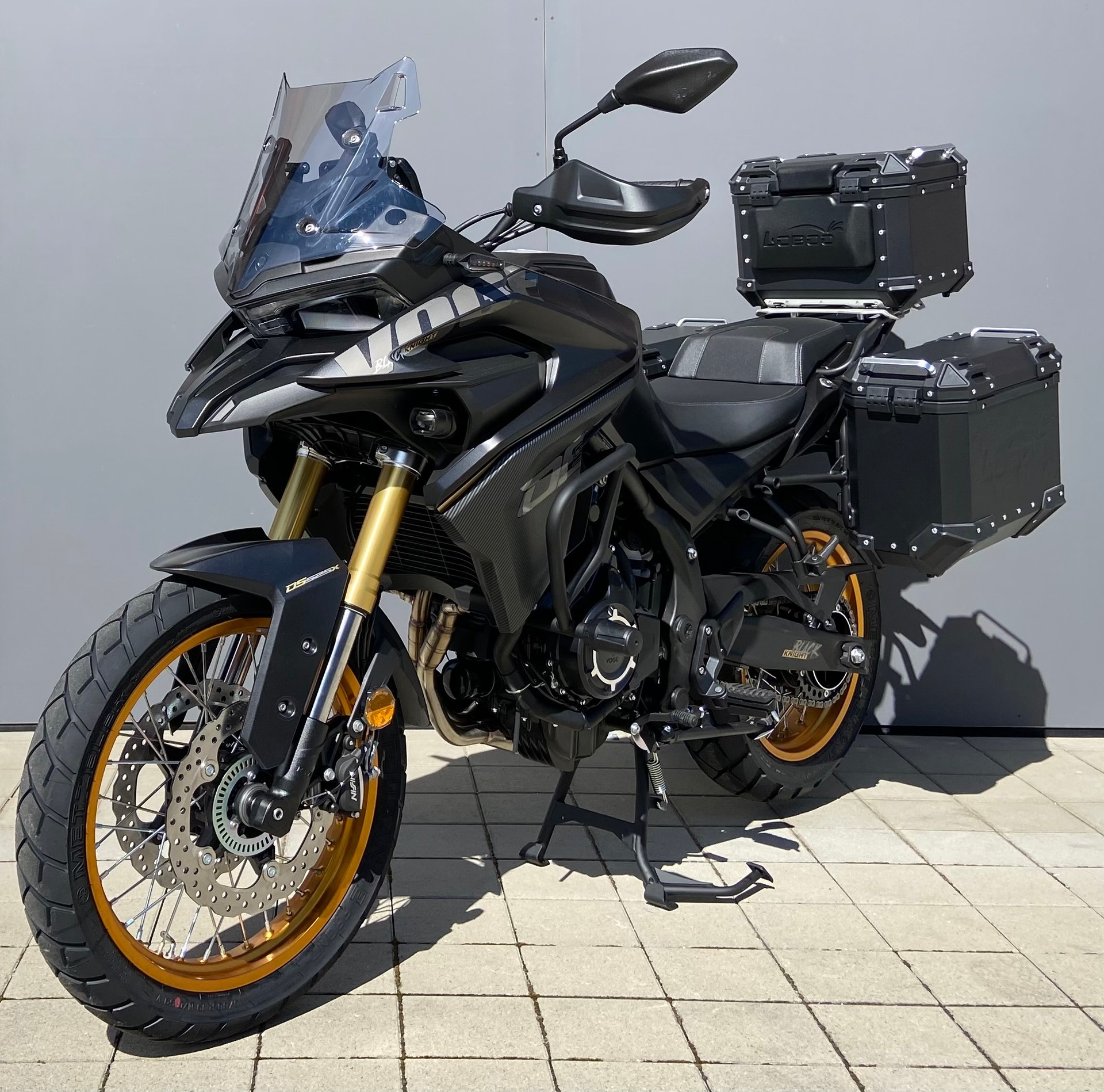 VOGE 525 DSX Black Knight-image-1