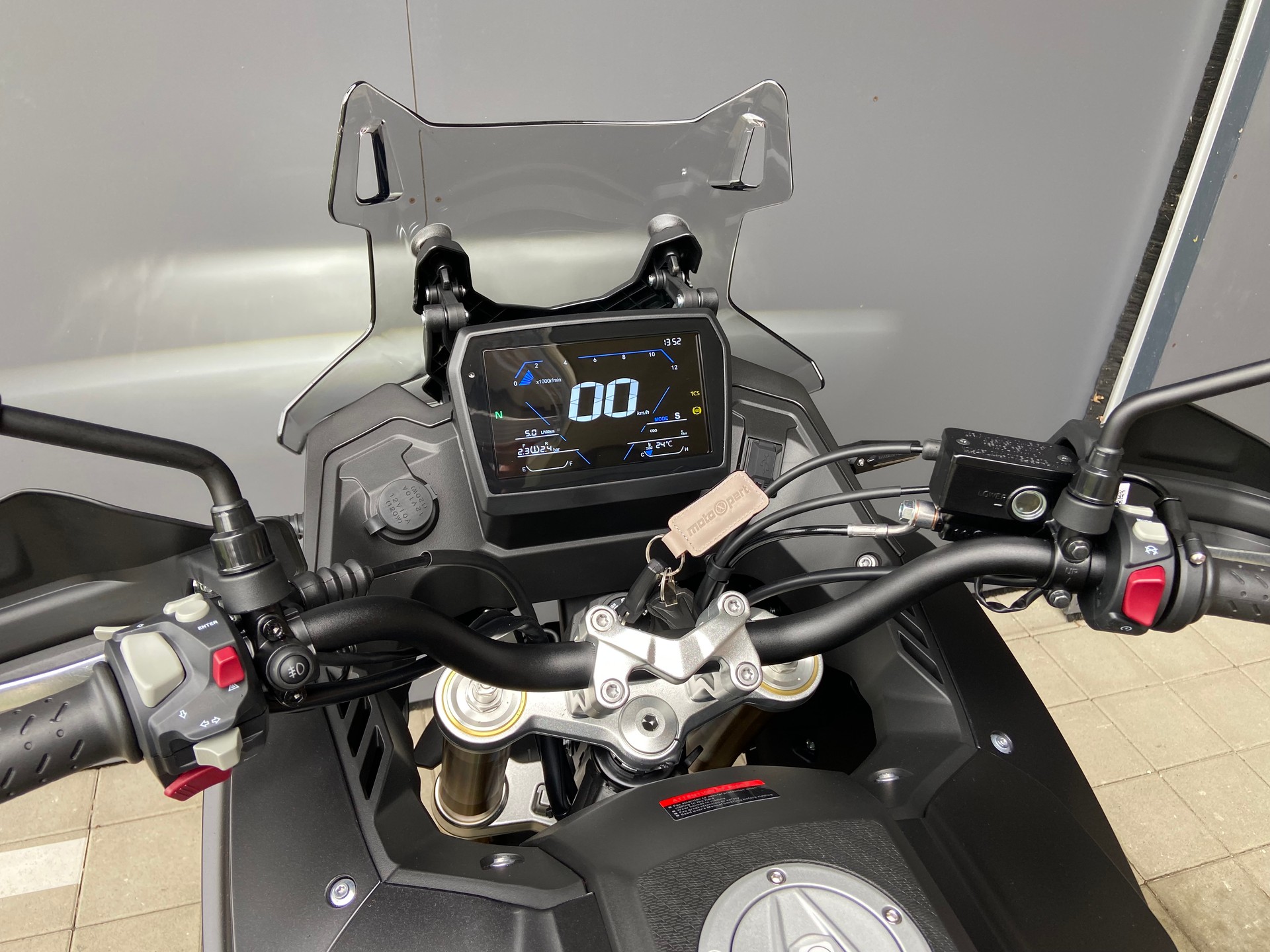 VOGE 525 DSX Black Knight-image-6