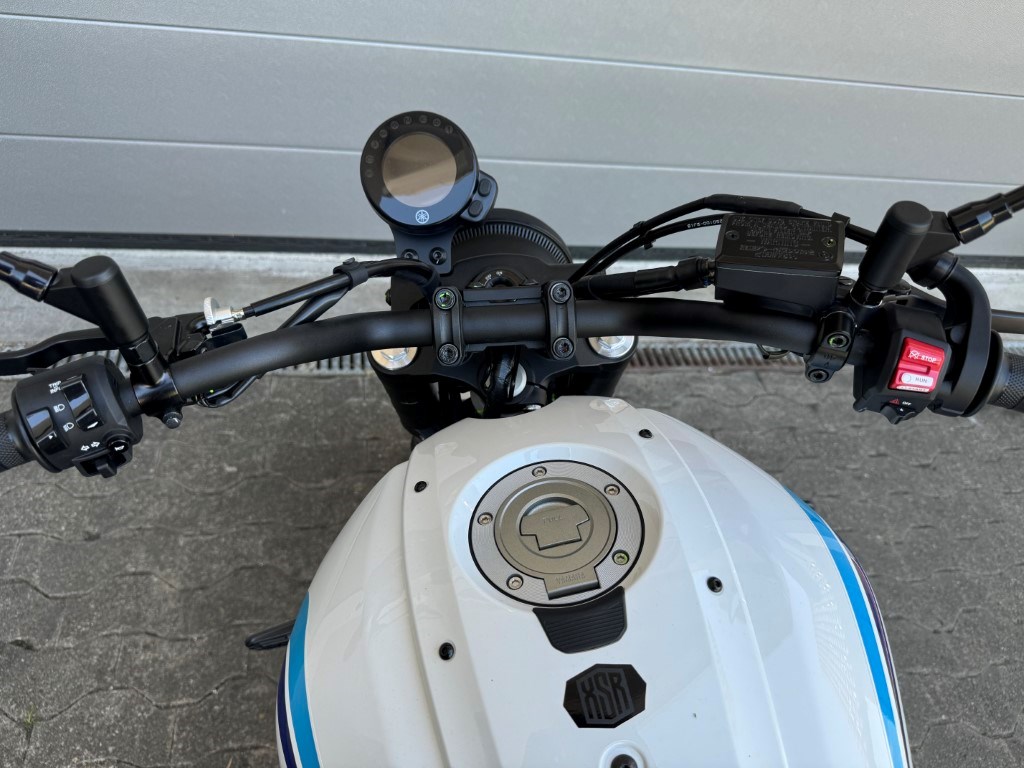 YAMAHA XSR 700-image-8