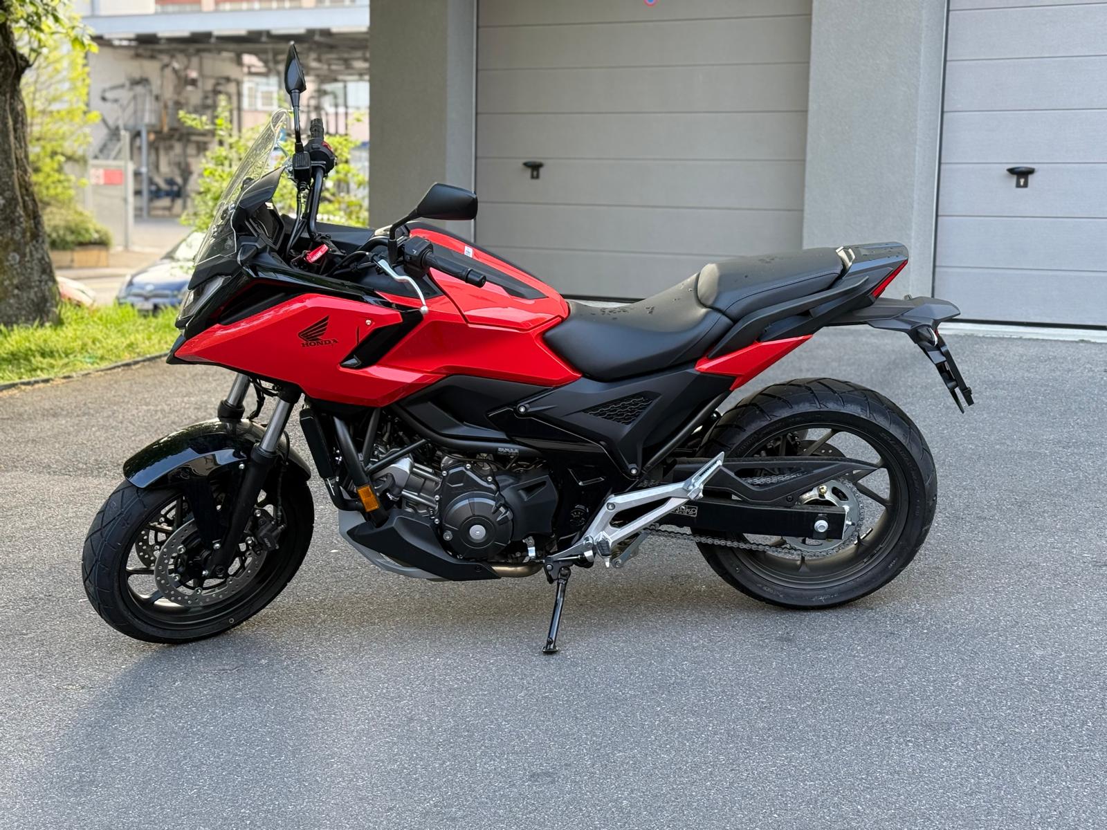 HONDA NC 750 X-showroom-element-2