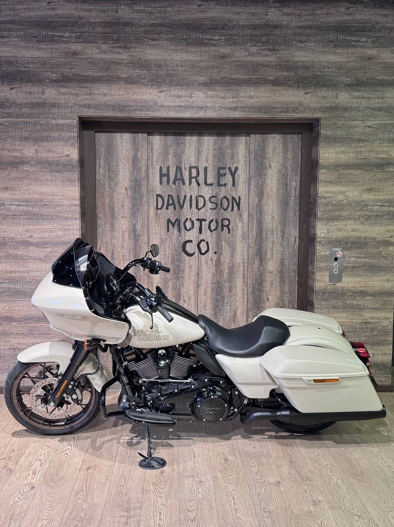 HARLEY-DAVIDSON FLTRXST Road Glide ST 117-image-3