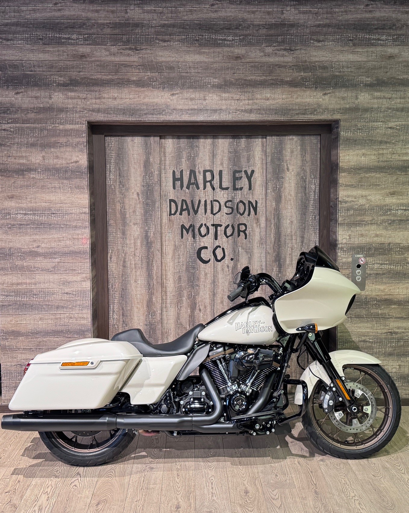 HARLEY-DAVIDSON FLTRXST Road Glide ST 117-image-0