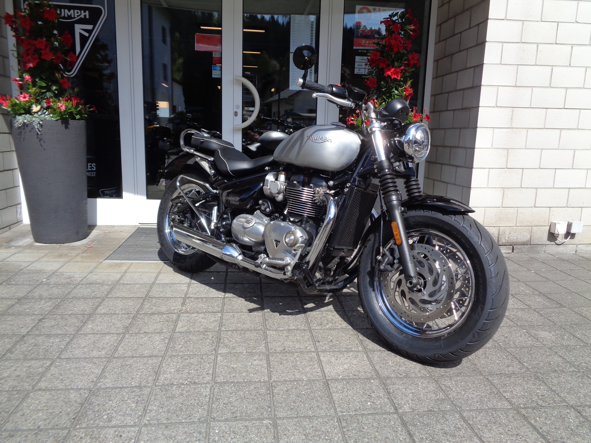 TRIUMPH Bonneville 1200 Speedmaster ABS-showroom-element-2