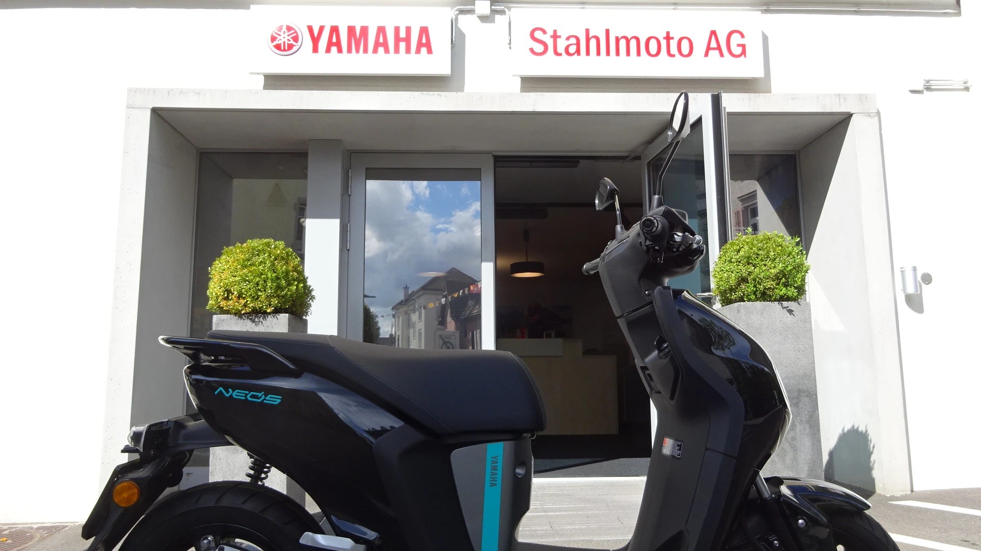 YAMAHA Neo's EV