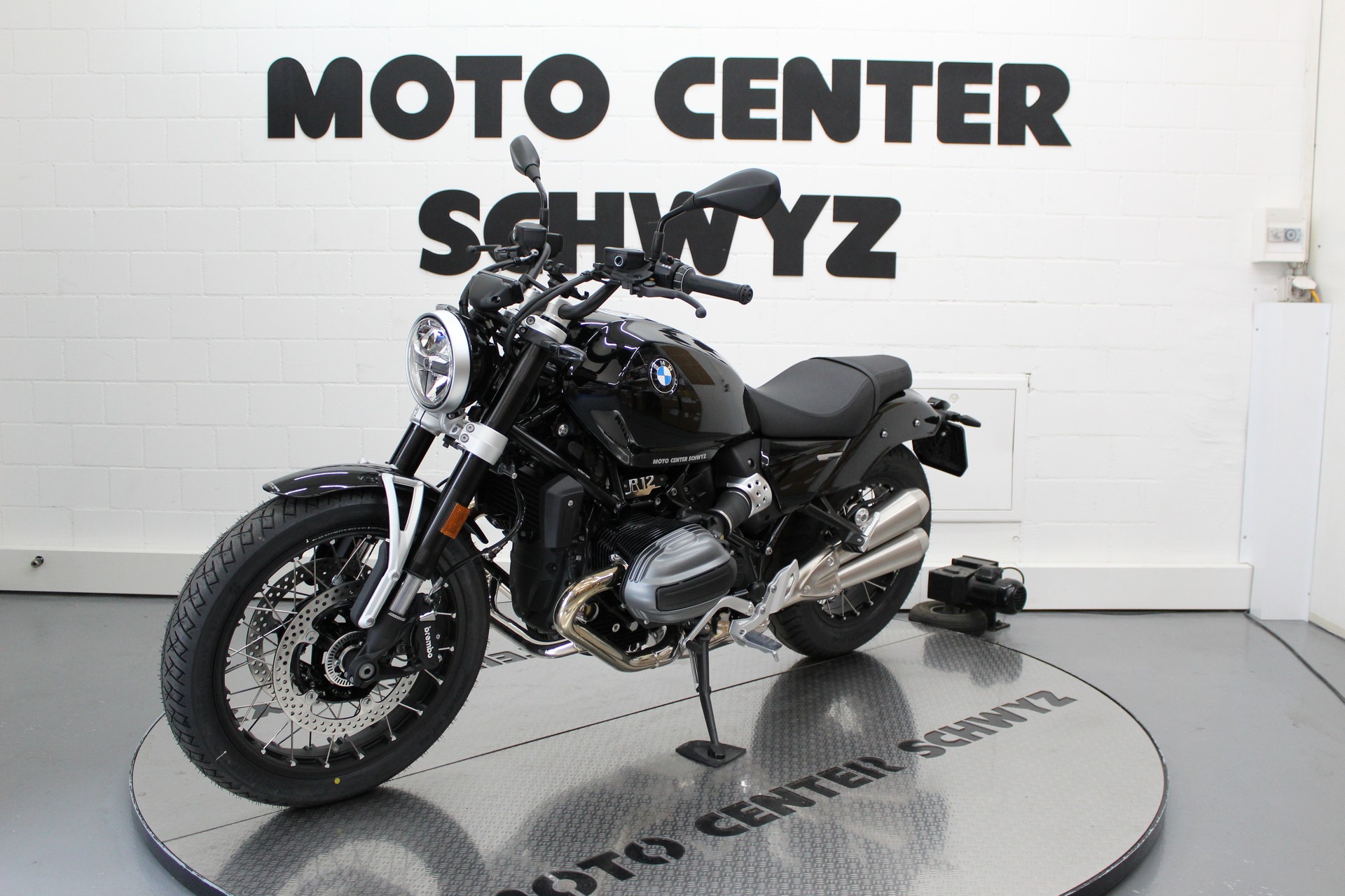 BMW R 12-showroom-element-3