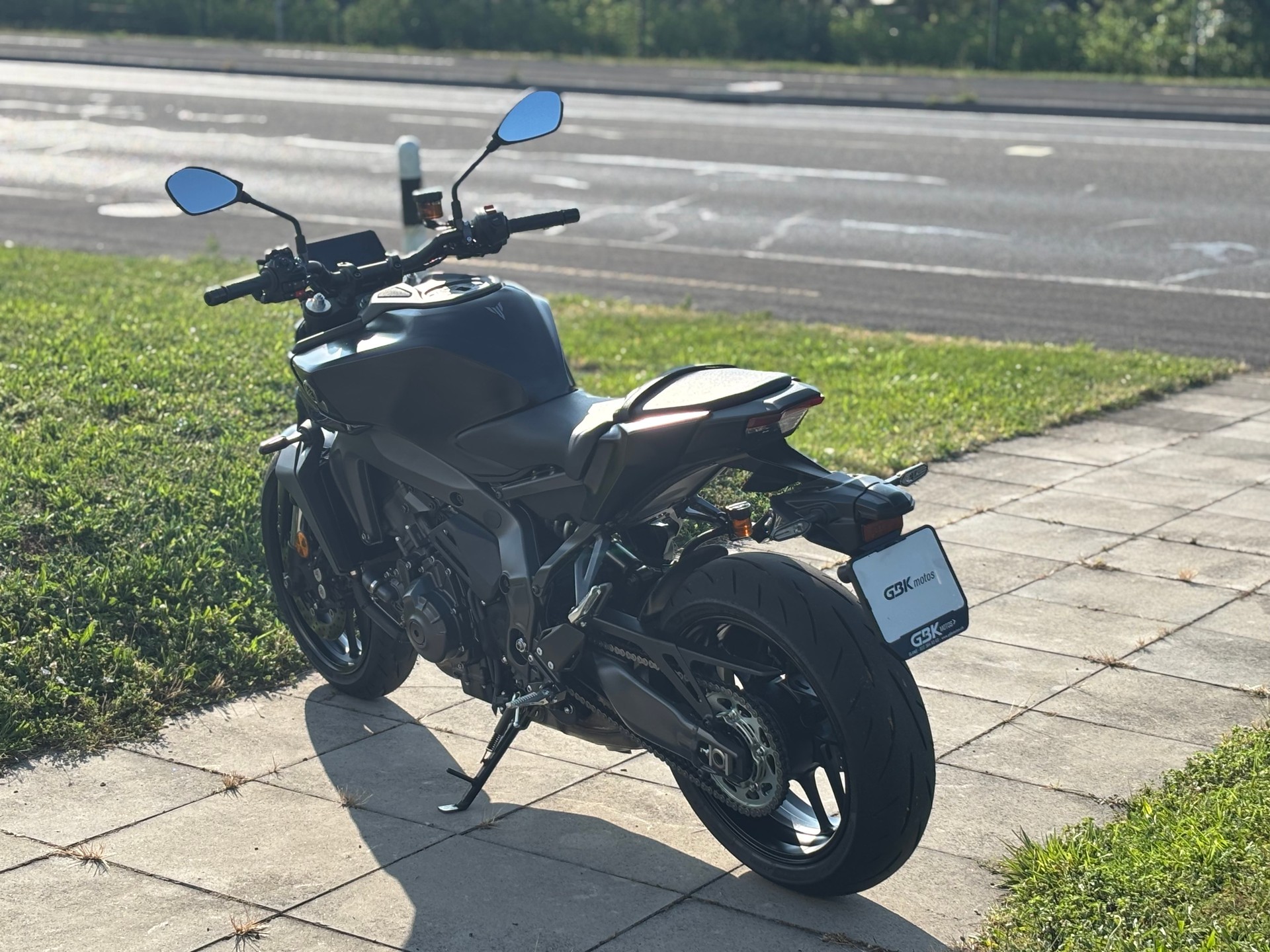 YAMAHA MT-09 Y-AMT-image-4