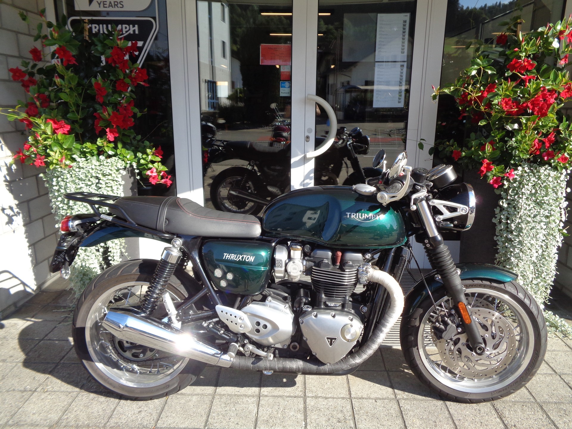 TRIUMPH Thruxton 1200 i ABS-image-1
