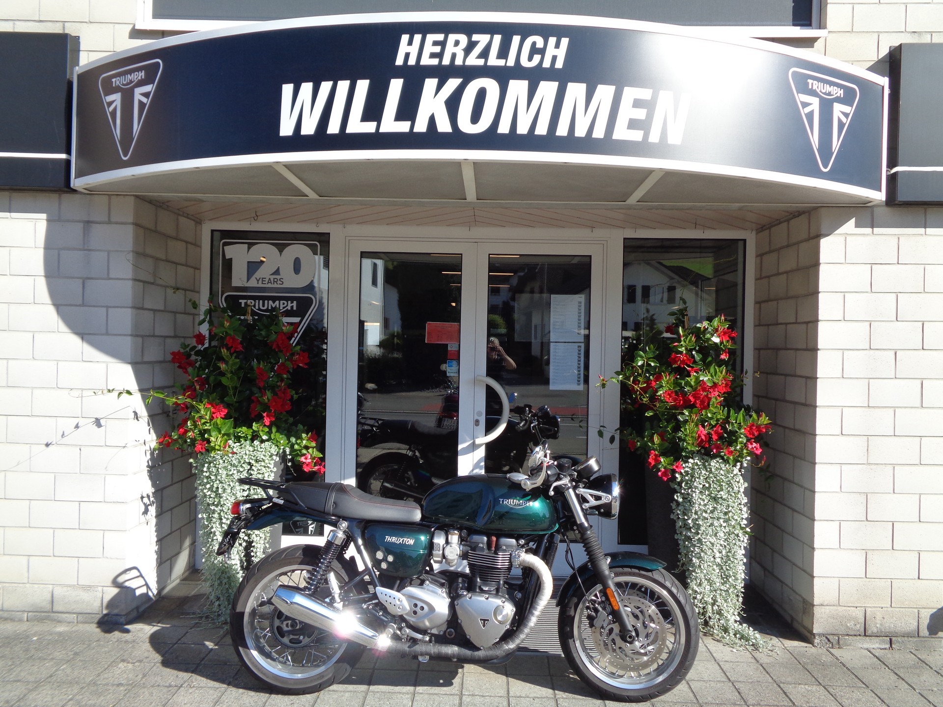 TRIUMPH Thruxton 1200 i ABS-image-0