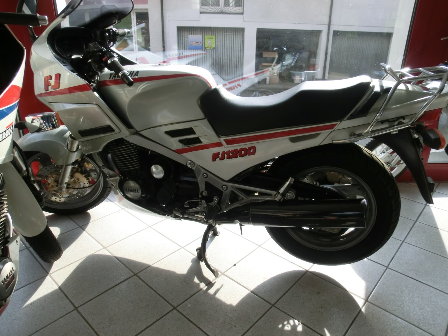 YAMAHA FJ 1200-image-0