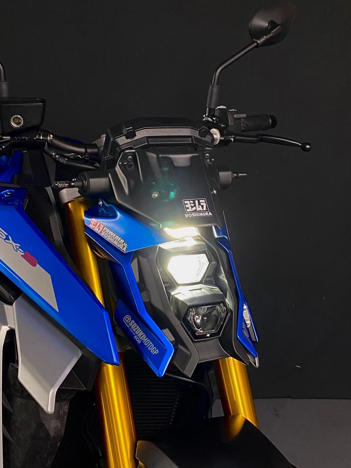 SUZUKI GSX-S 1000 EVO-showroom-element-1
