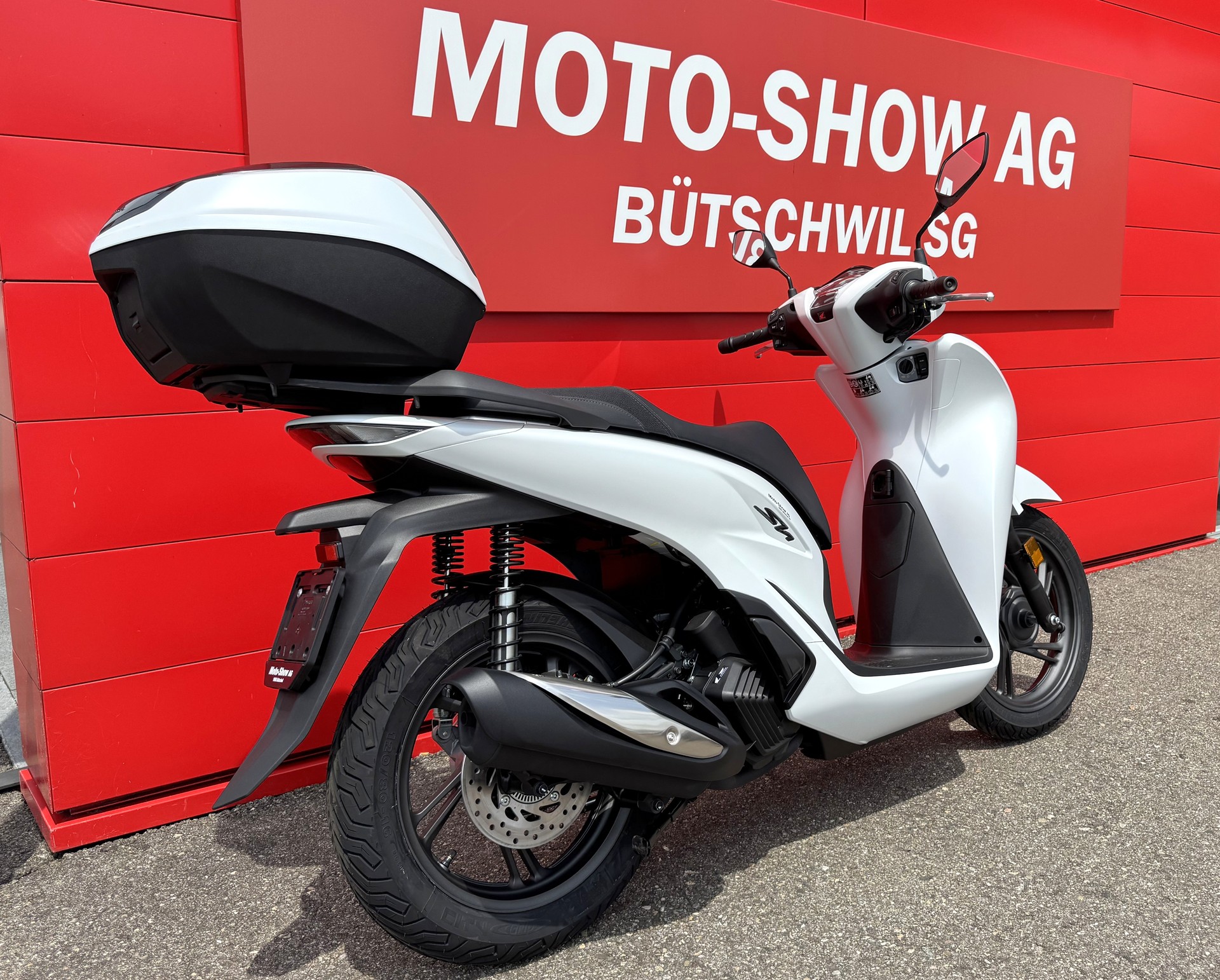HONDA SH 125 +-showroom-element-2