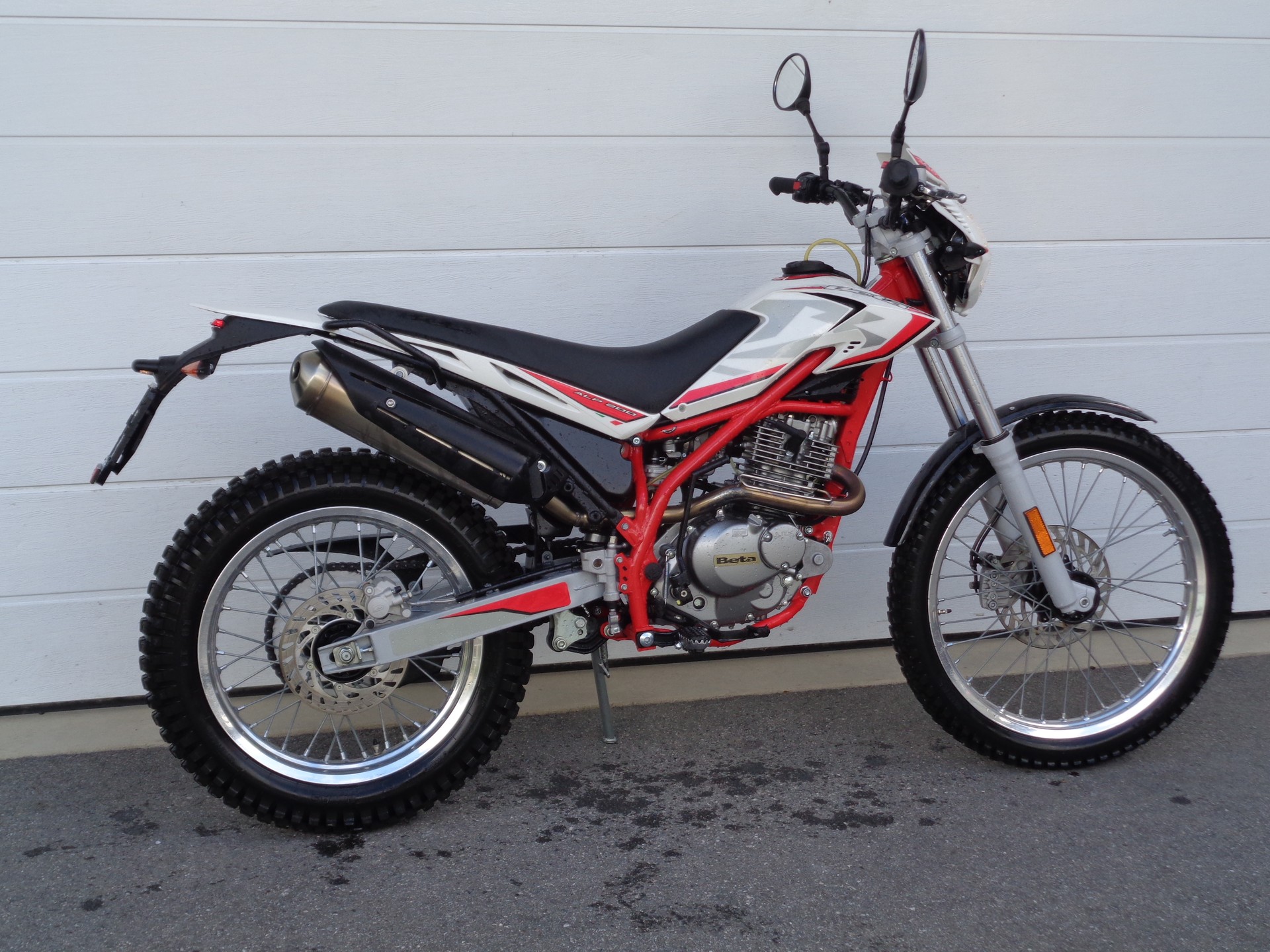 BETA Alp 4T Alp 200-showroom-element-2