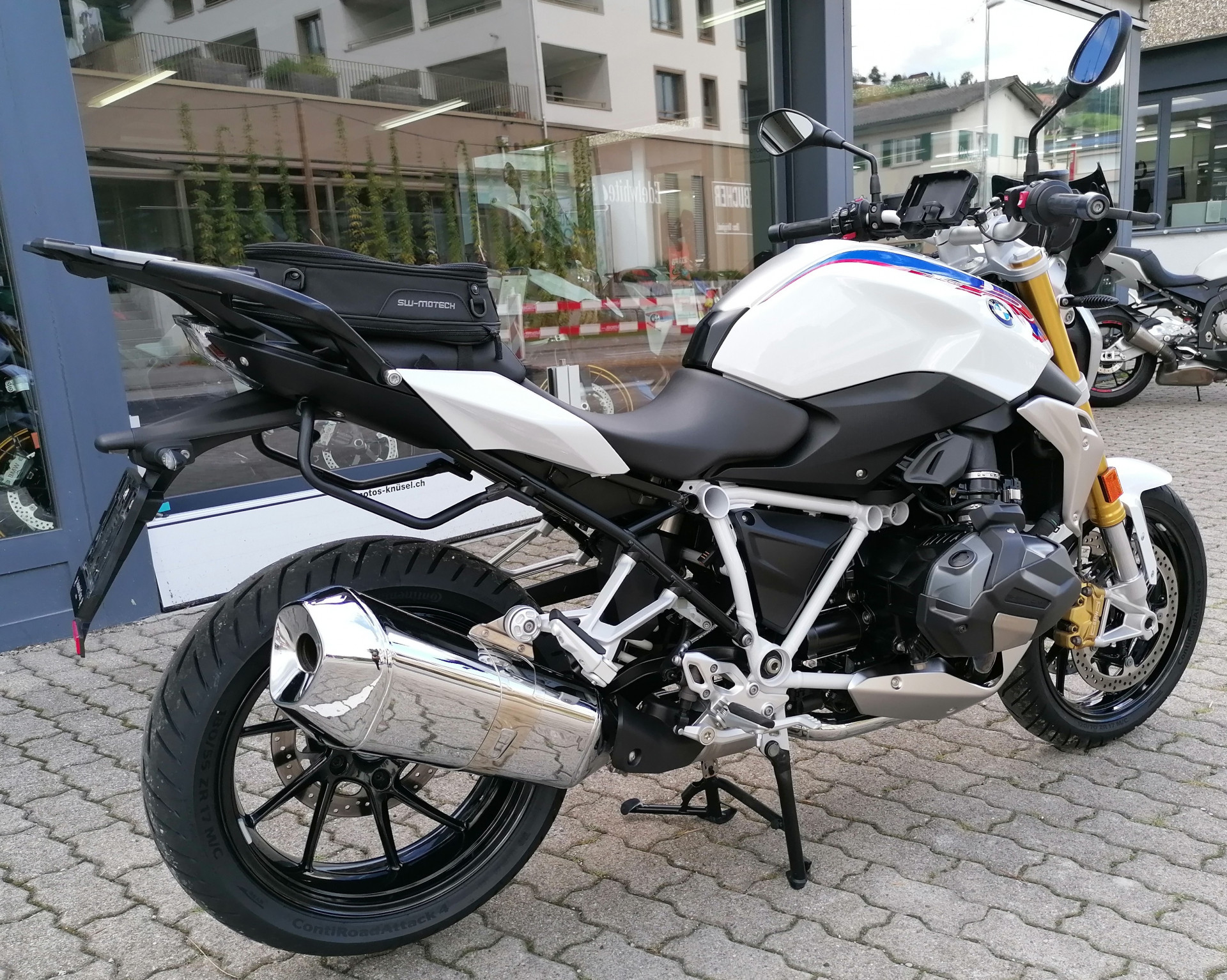 BMW R 1250 R Sport-image-2
