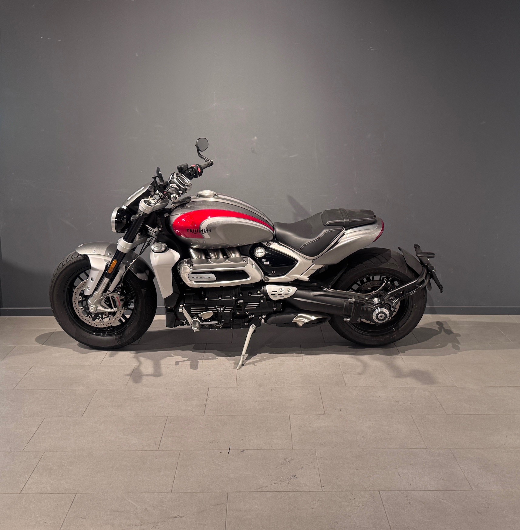 TRIUMPH Rocket 3 R-showroom-element-3
