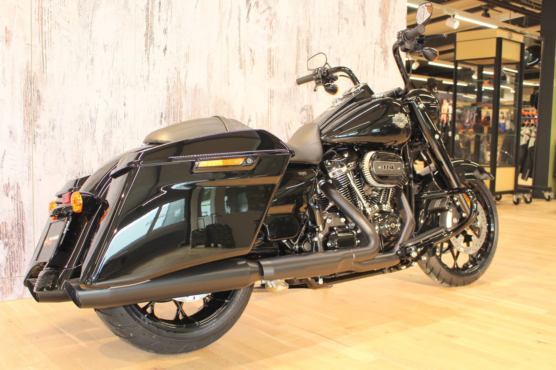 HARLEY-DAVIDSON FLHRXS Road King Special 114-showroom-element-3