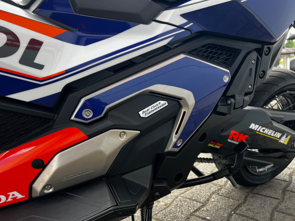 HONDA X-ADV 750-showroom-element-1