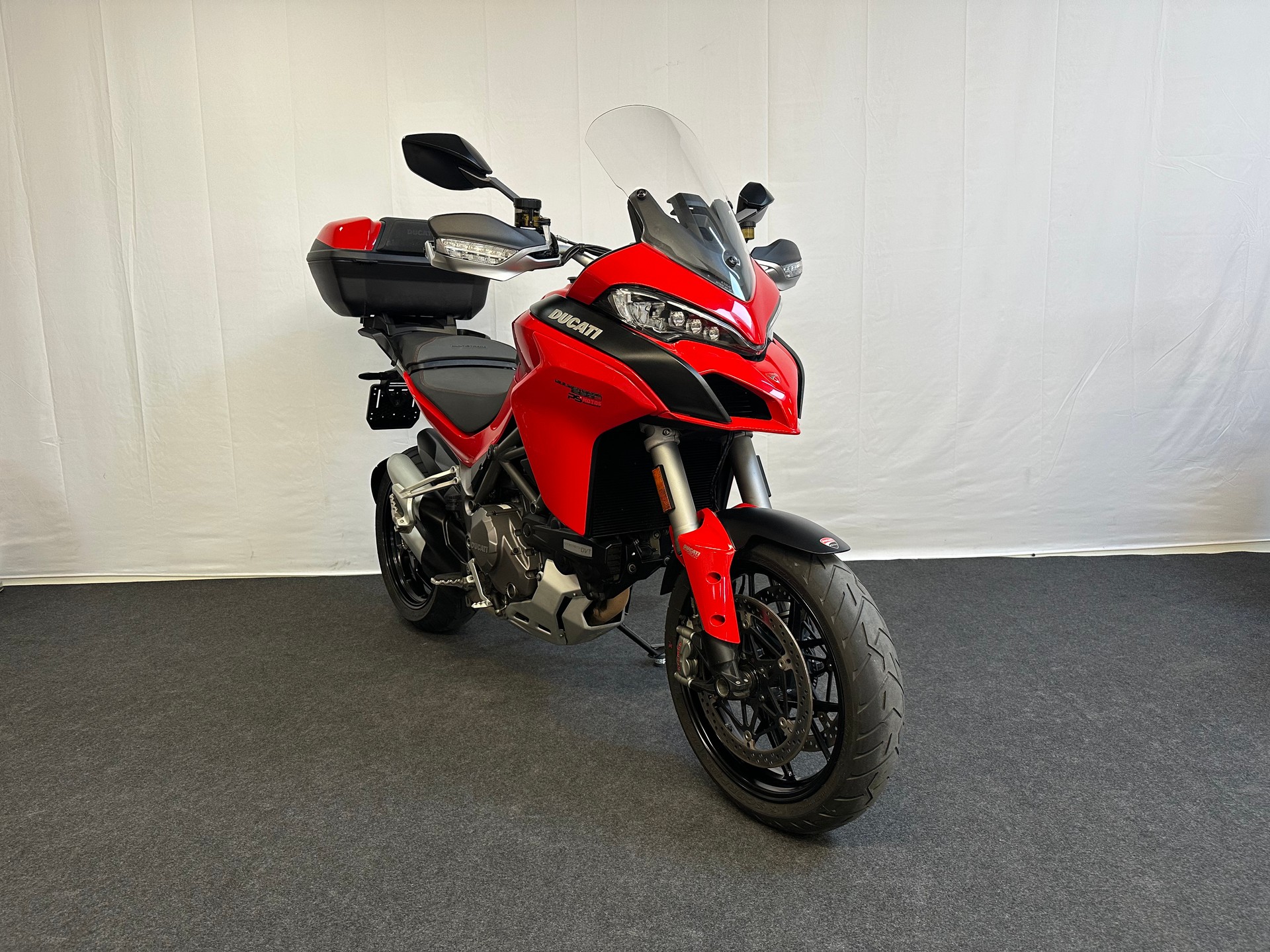 DUCATI Multistrada 1260 S-showroom-element-1