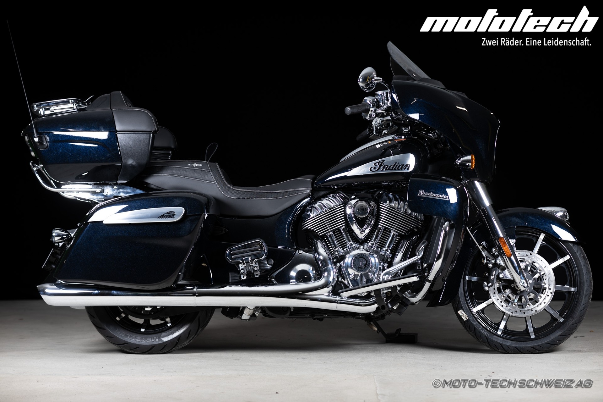 INDIAN Roadmaster Limited-showroom-element-1