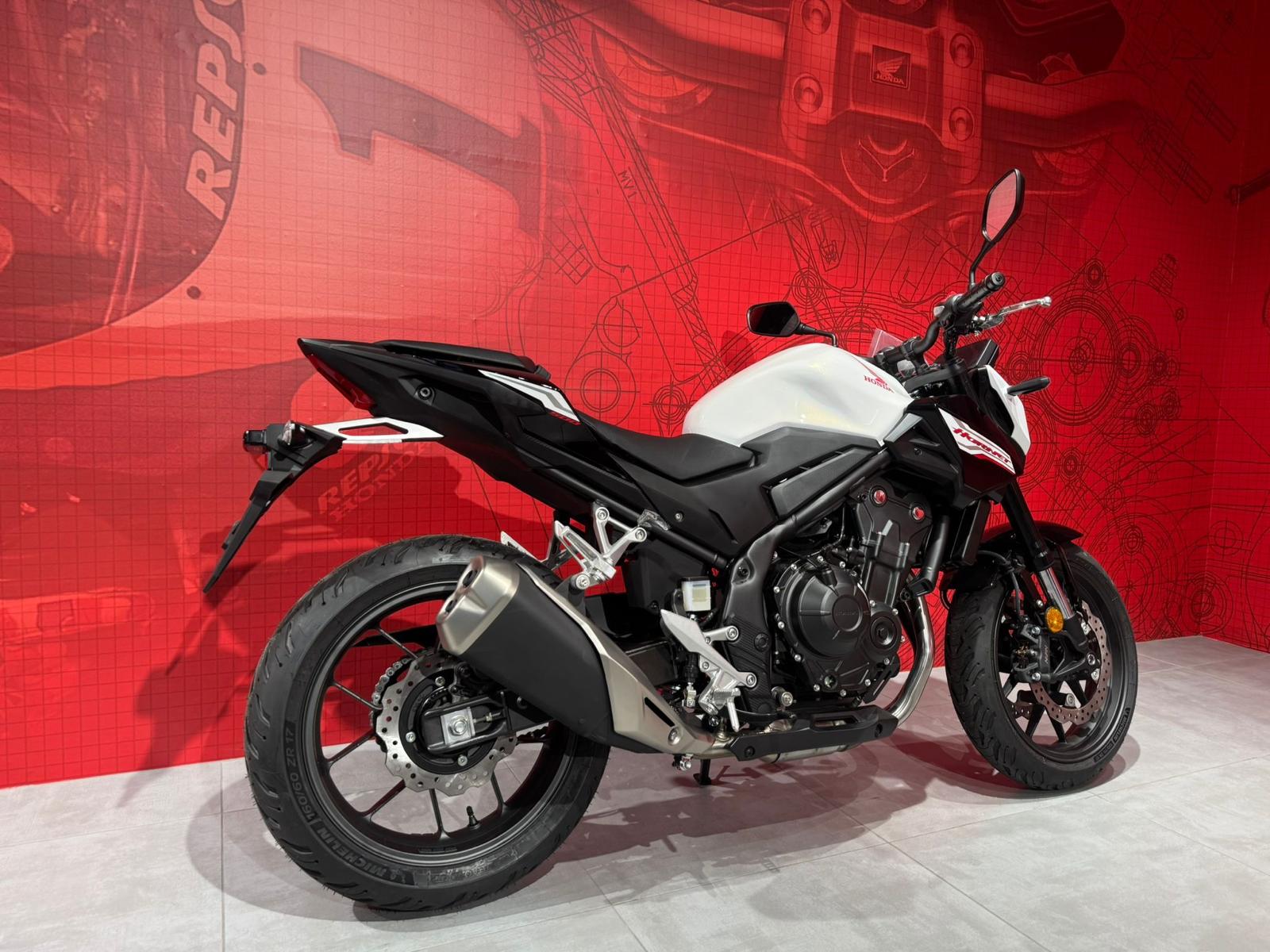 HONDA CB 500 Hornet-showroom-element-3
