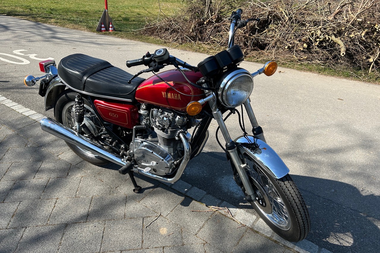 YAMAHA XS 650-image-0