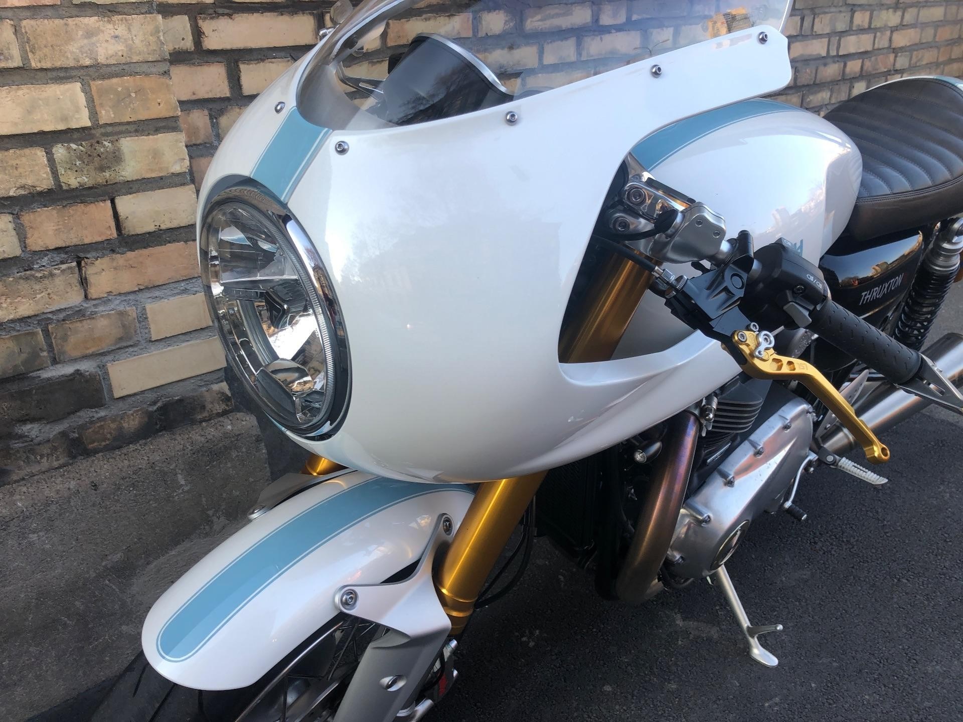 TRIUMPH Thruxton 1200 R-showroom-element-1