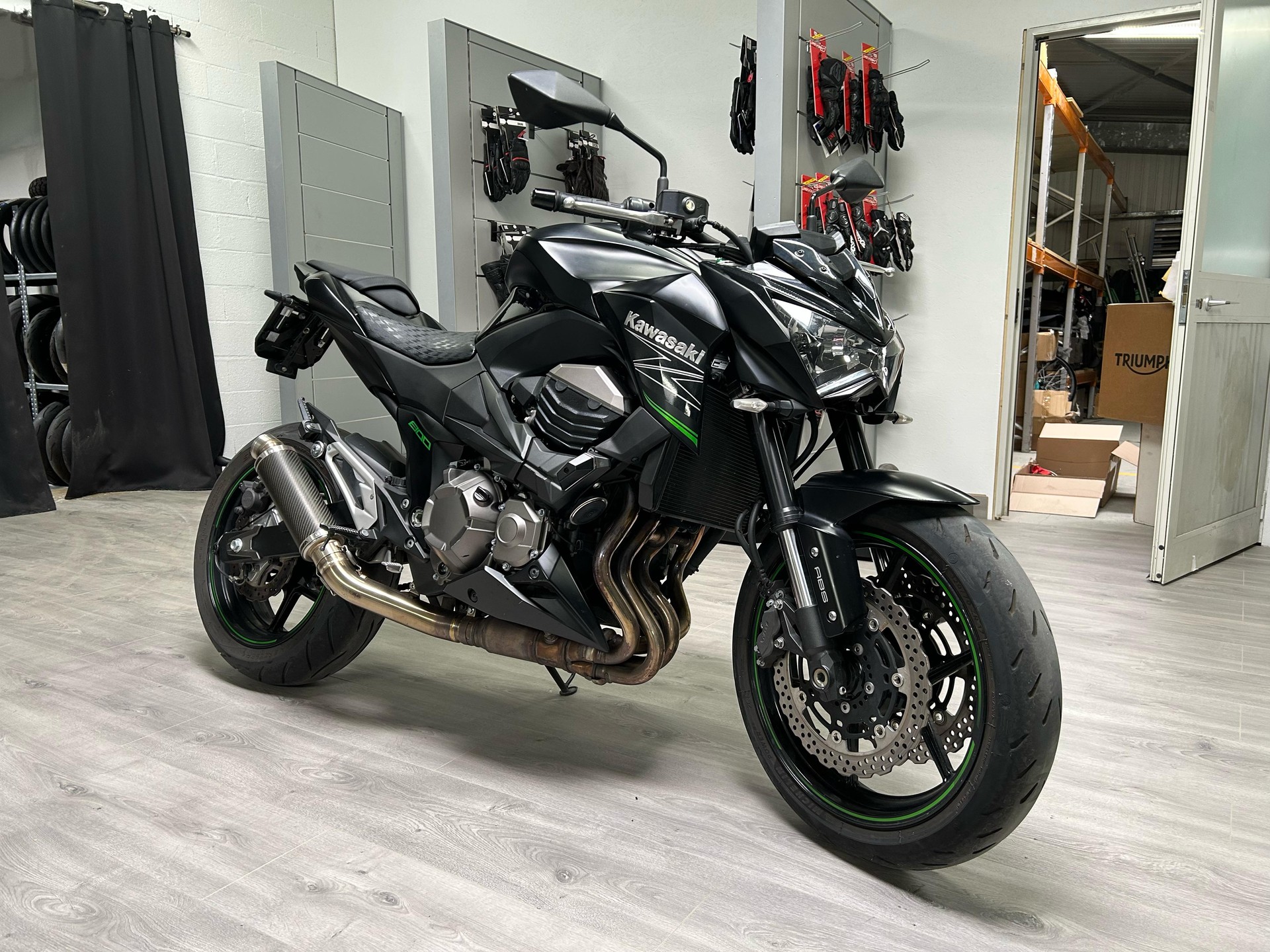 KAWASAKI Z 800 e version ABS-showroom-element-1