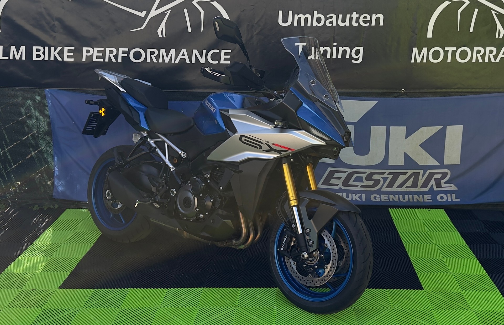 SUZUKI GSX-S 1000 GX-showroom-element-2