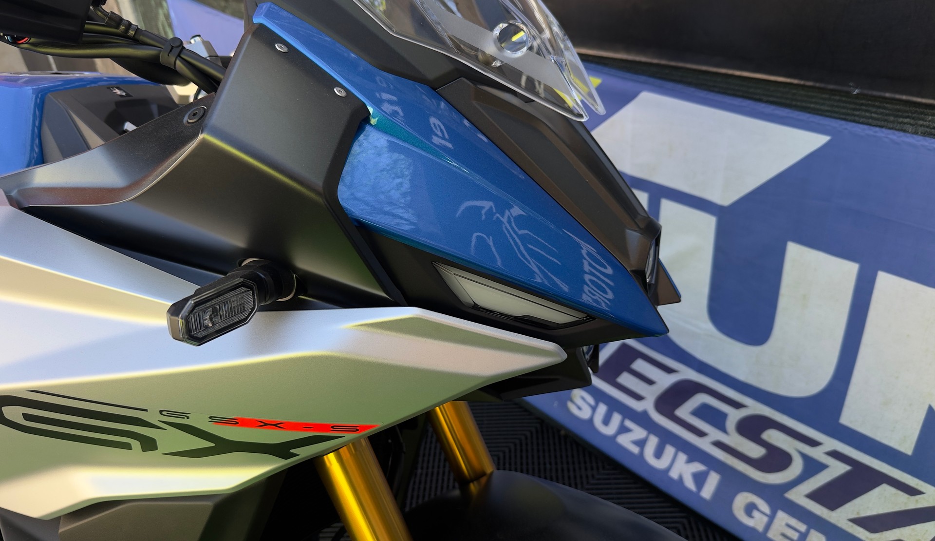 SUZUKI GSX-S 1000 GX-image-6