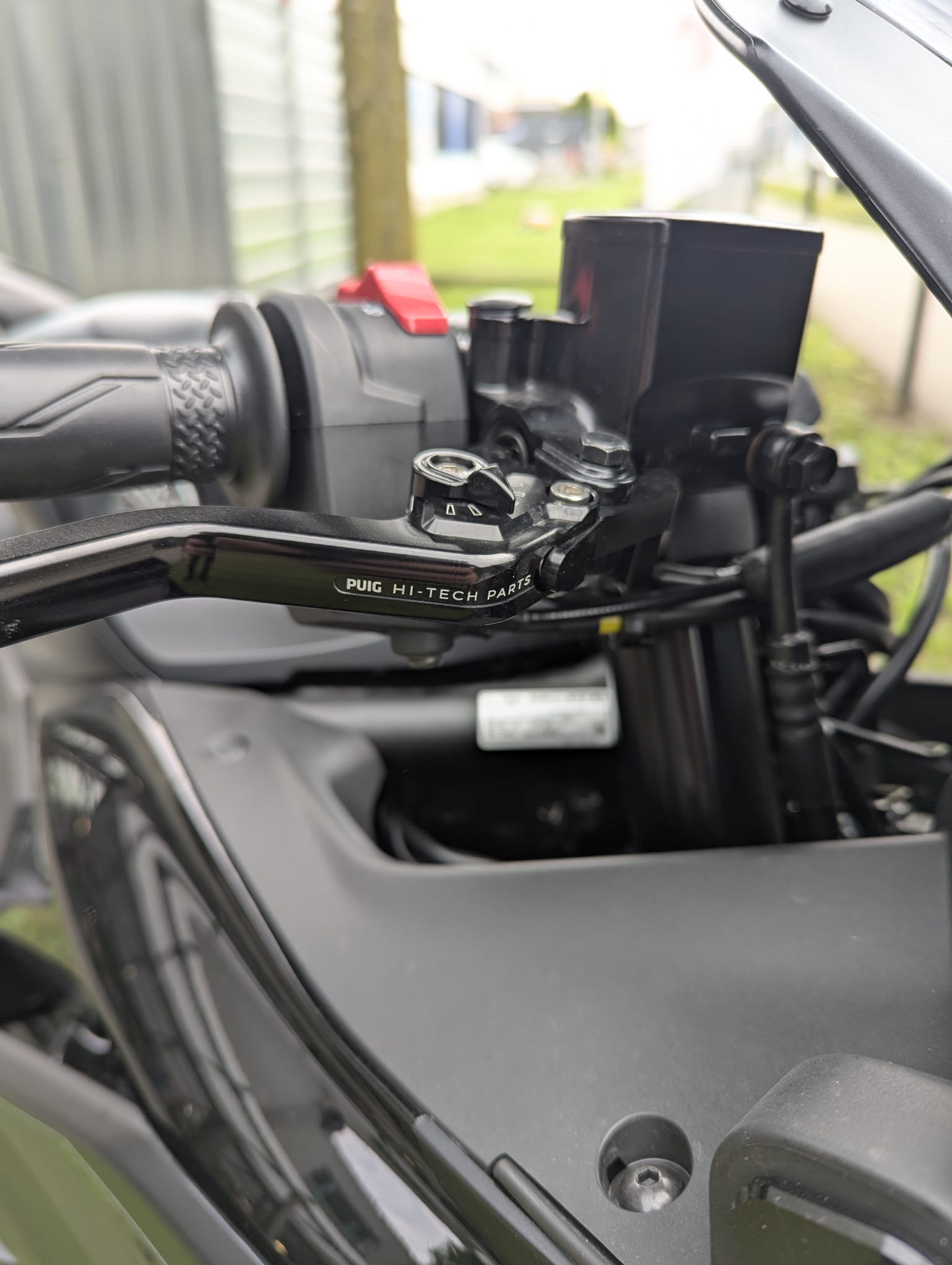 YAMAHA YZF-R3-image-7