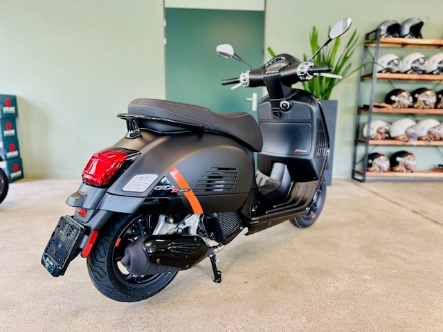 PIAGGIO Vespa GTS 125 Super Sport ABS-image-2