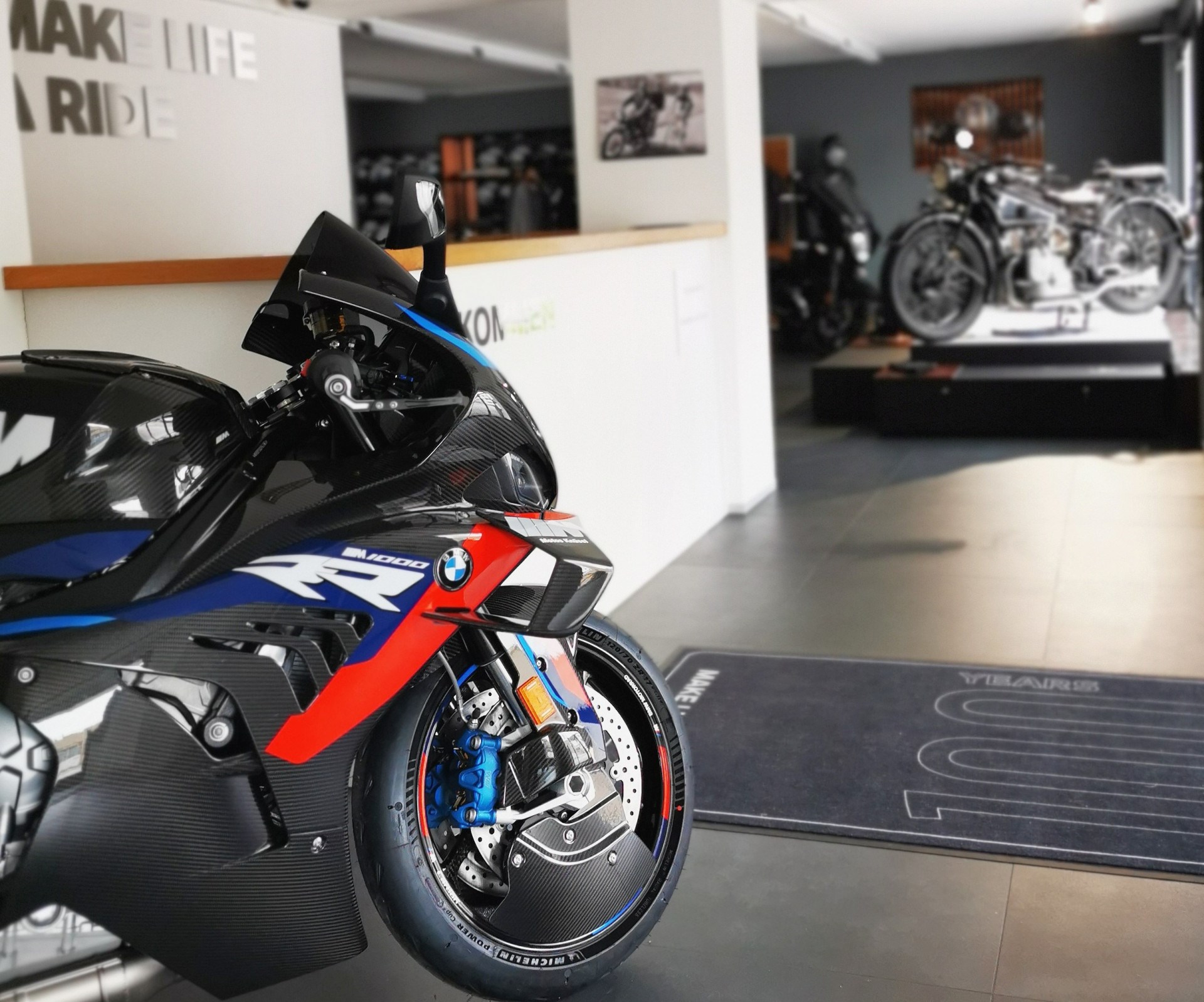 BMW M 1000 RR Competition