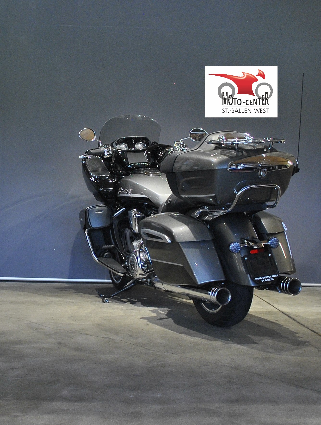 INDIAN Pursuit Limited-showroom-element-3