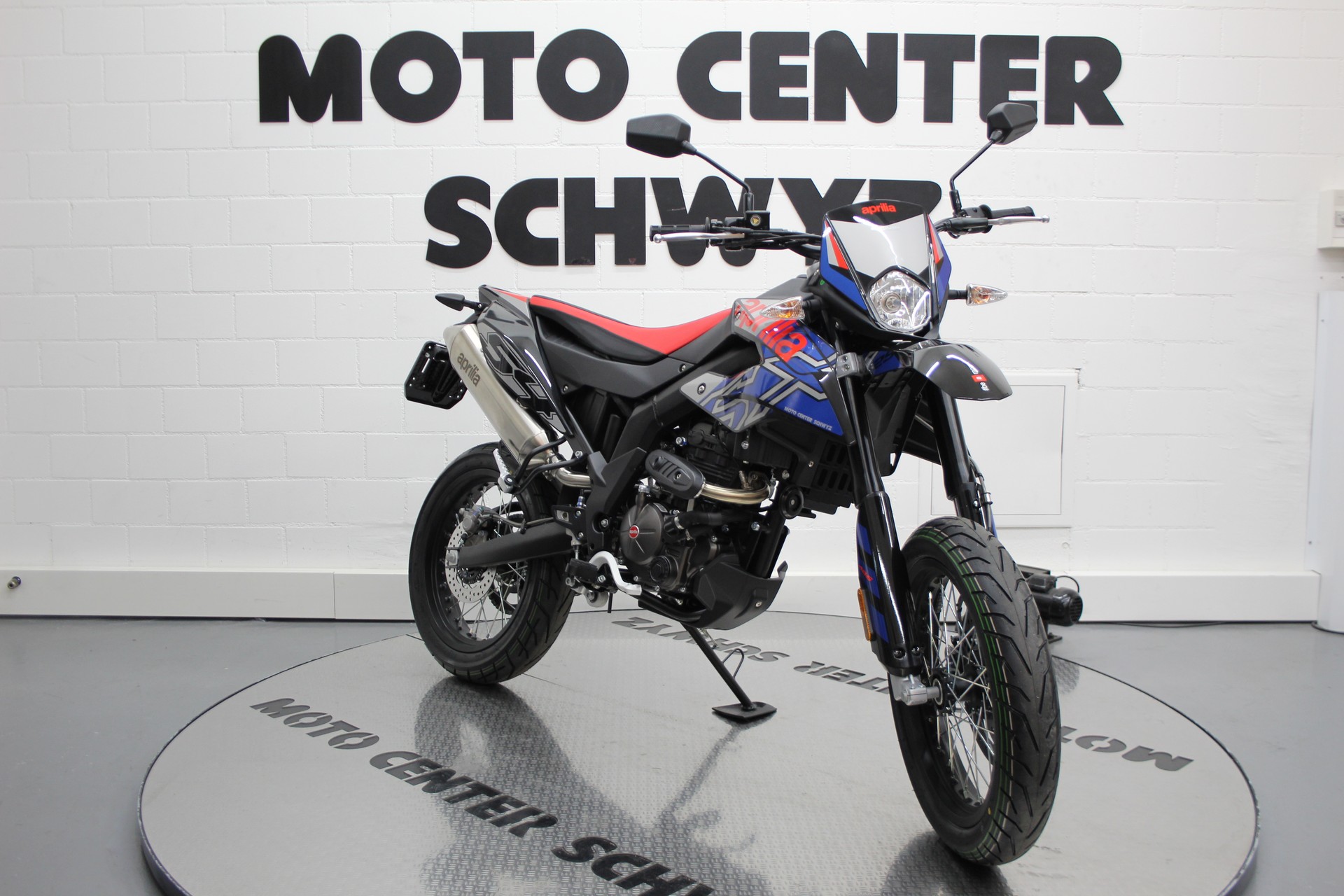 APRILIA SX 125-showroom-element-1