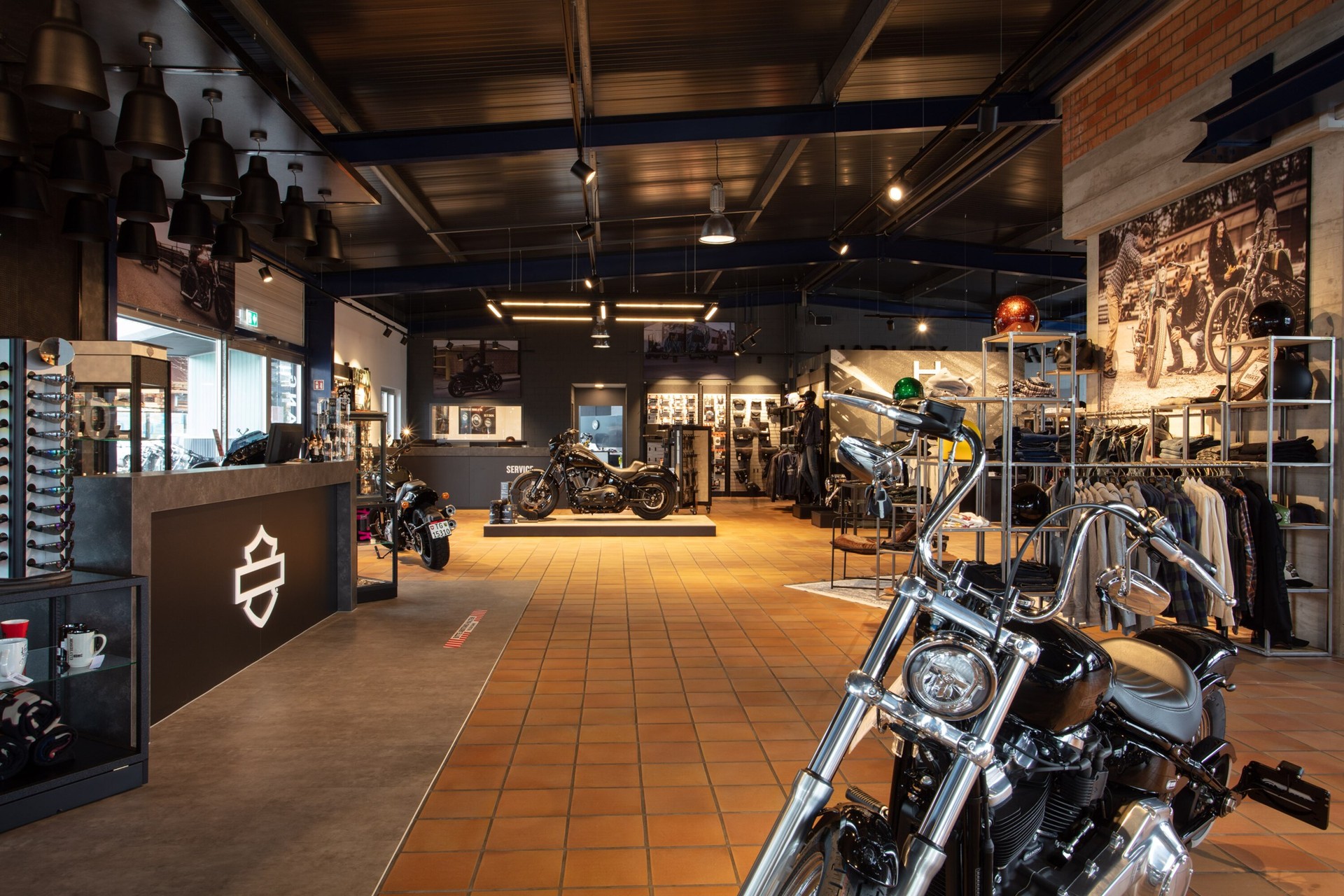 HARLEY-DAVIDSON FLHTC Electra Glide Classic-business-8