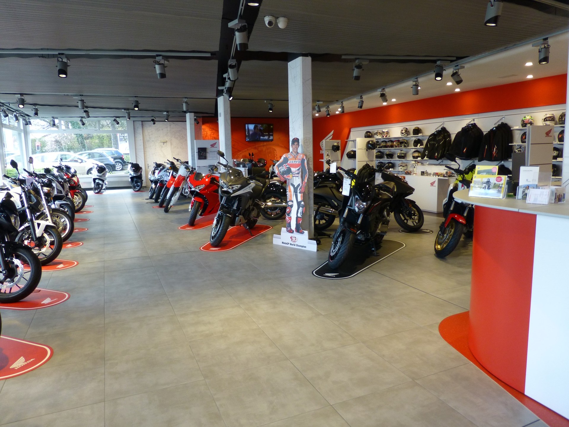 HONDA CB 650 R ABS-business-5