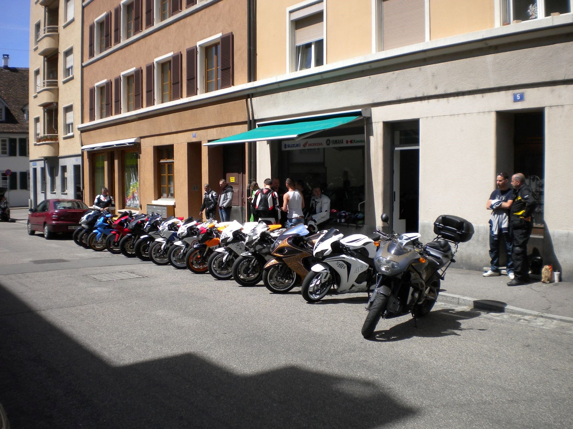 HARLEY-DAVIDSON XL 1200 T Super Low ABS-business-7