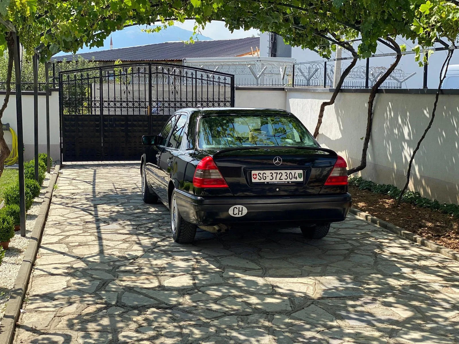 MERCEDES-BENZ C 250 TD Classic-image-7
