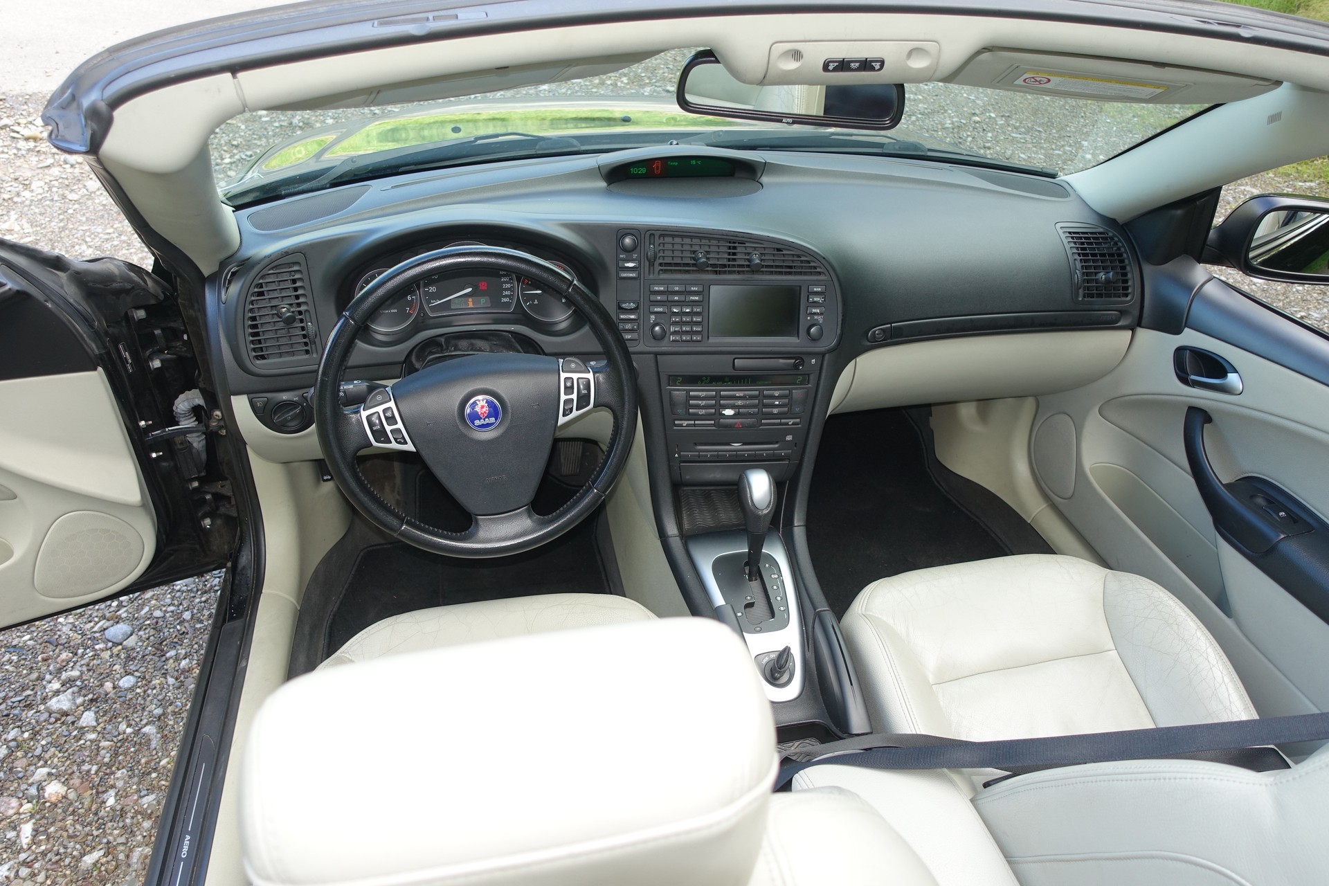 SAAB 9-3 2.0T Aero-image-11