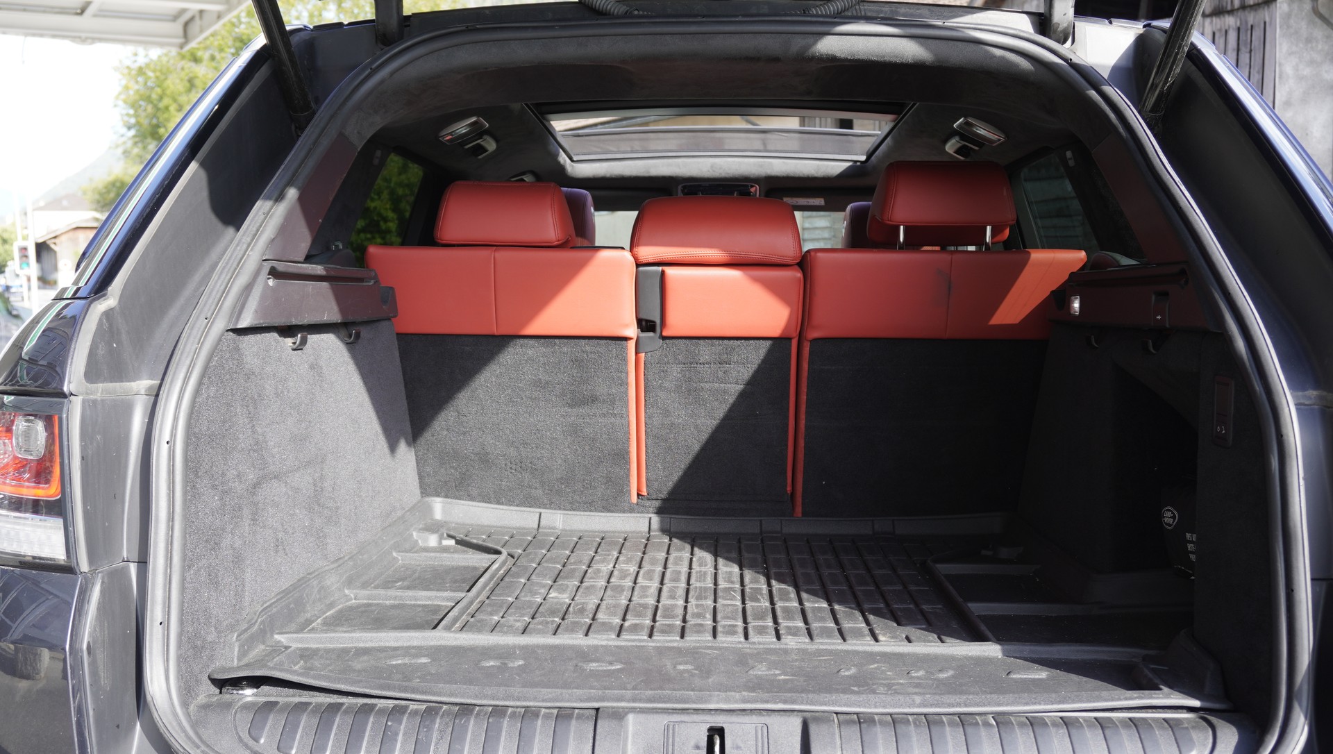 LAND ROVER Range Rover Sport 4.4 SDV8 Autobiography Automatic-image-4