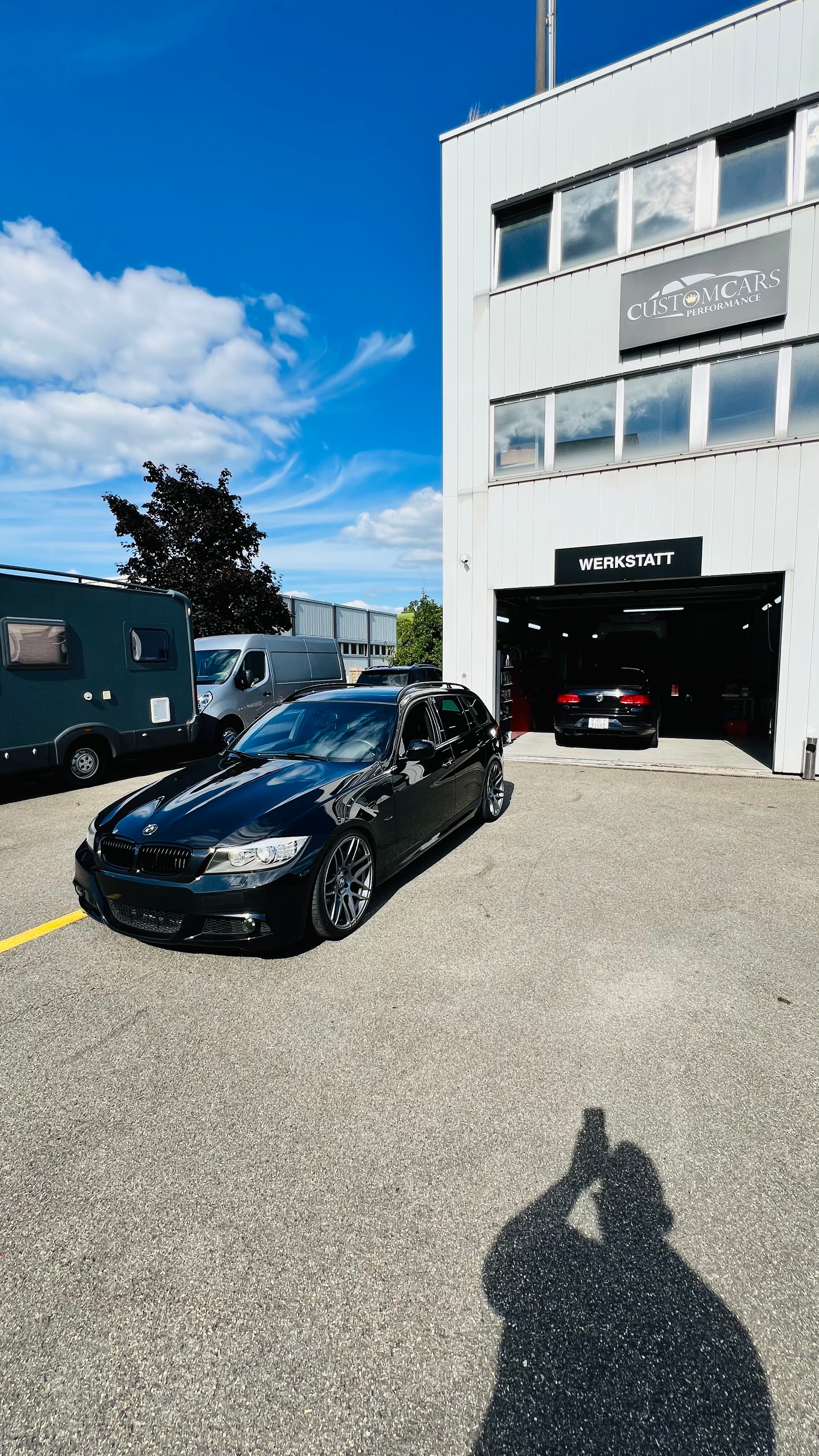 BMW 335i xDrive Touring Steptronic-showroom-element-2