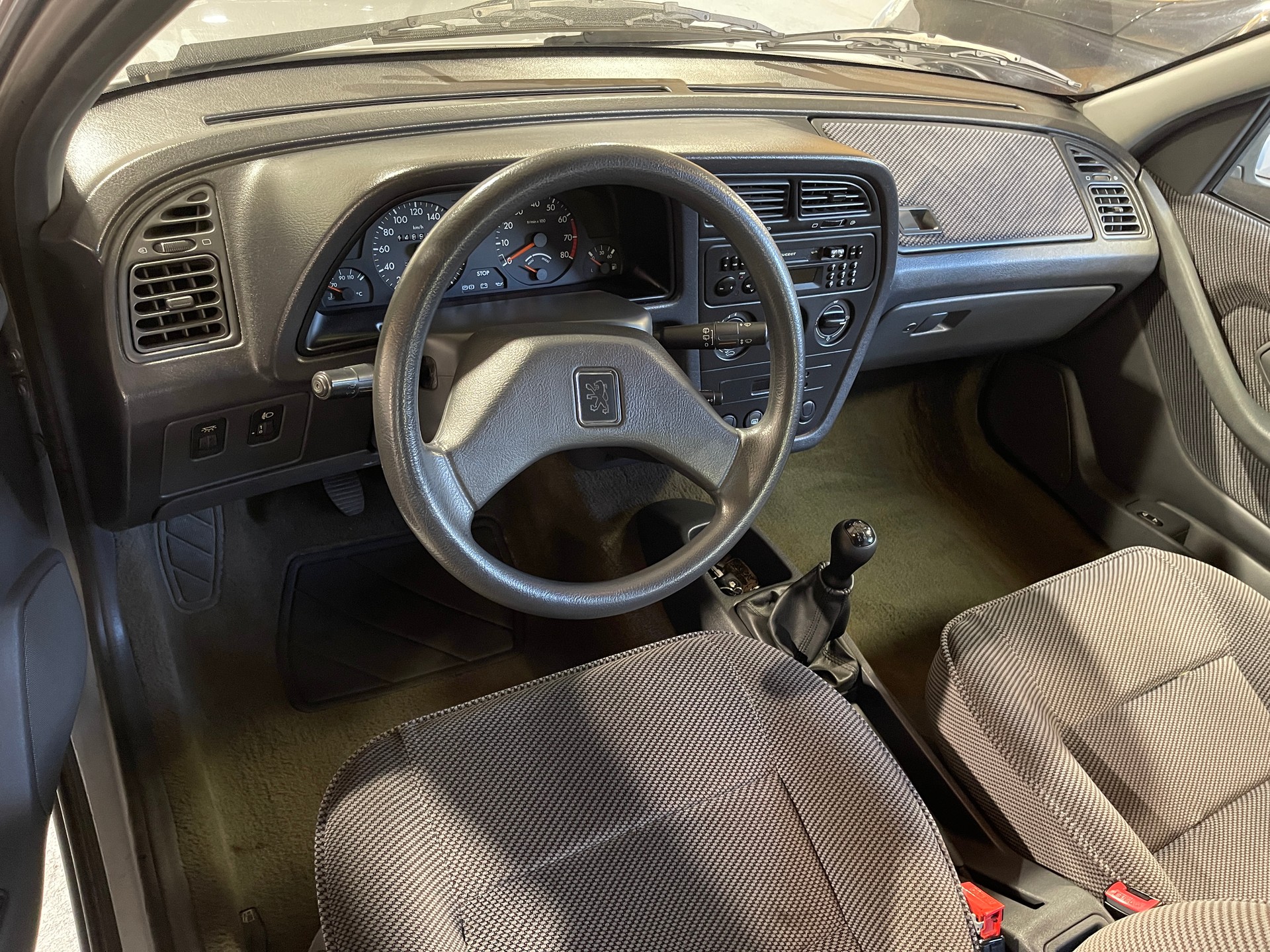 PEUGEOT 306 1.6 XT-image-6