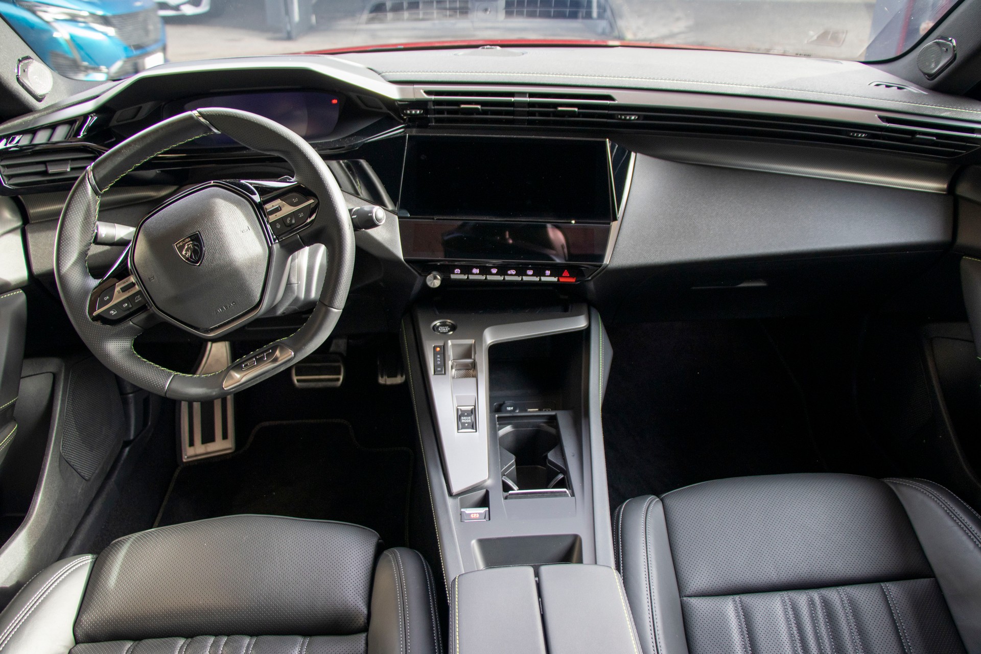 PEUGEOT 408 1.2 PureTech GT EAT8-image-5