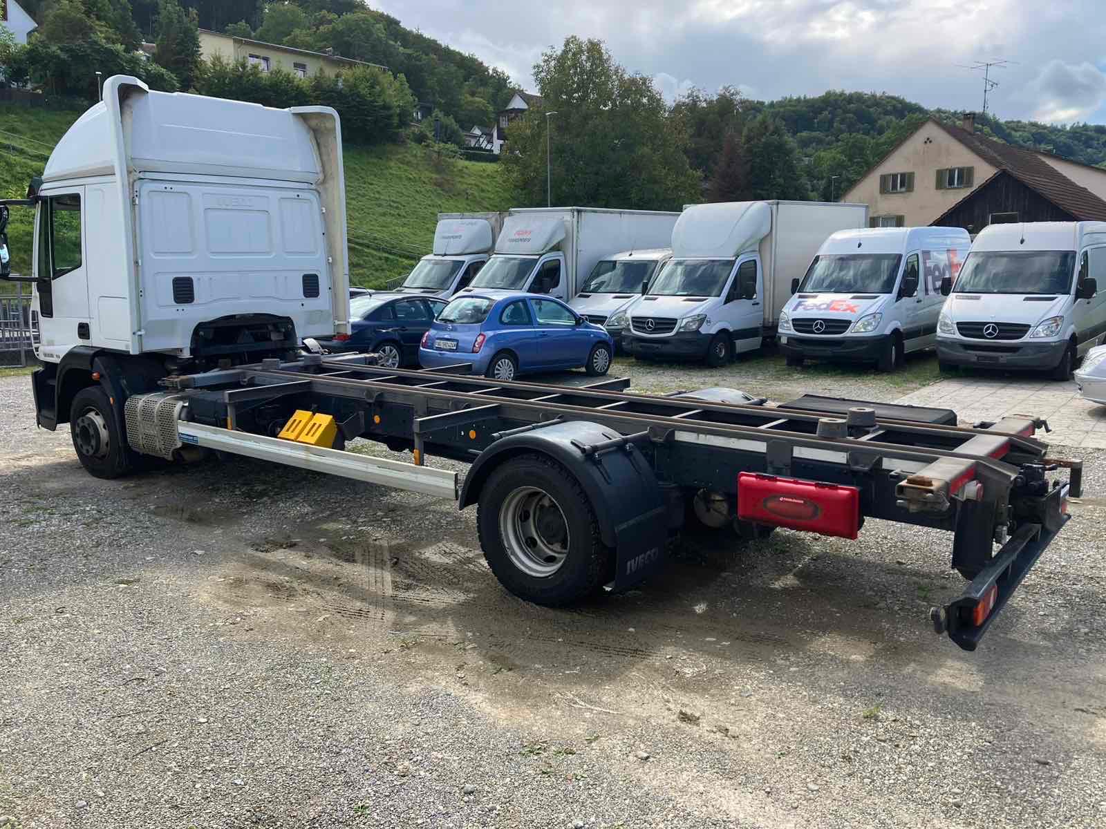 IVECO EUROCARGO-image-4