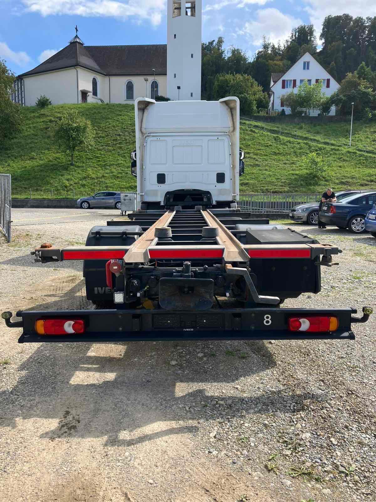 IVECO EUROCARGO-image-5