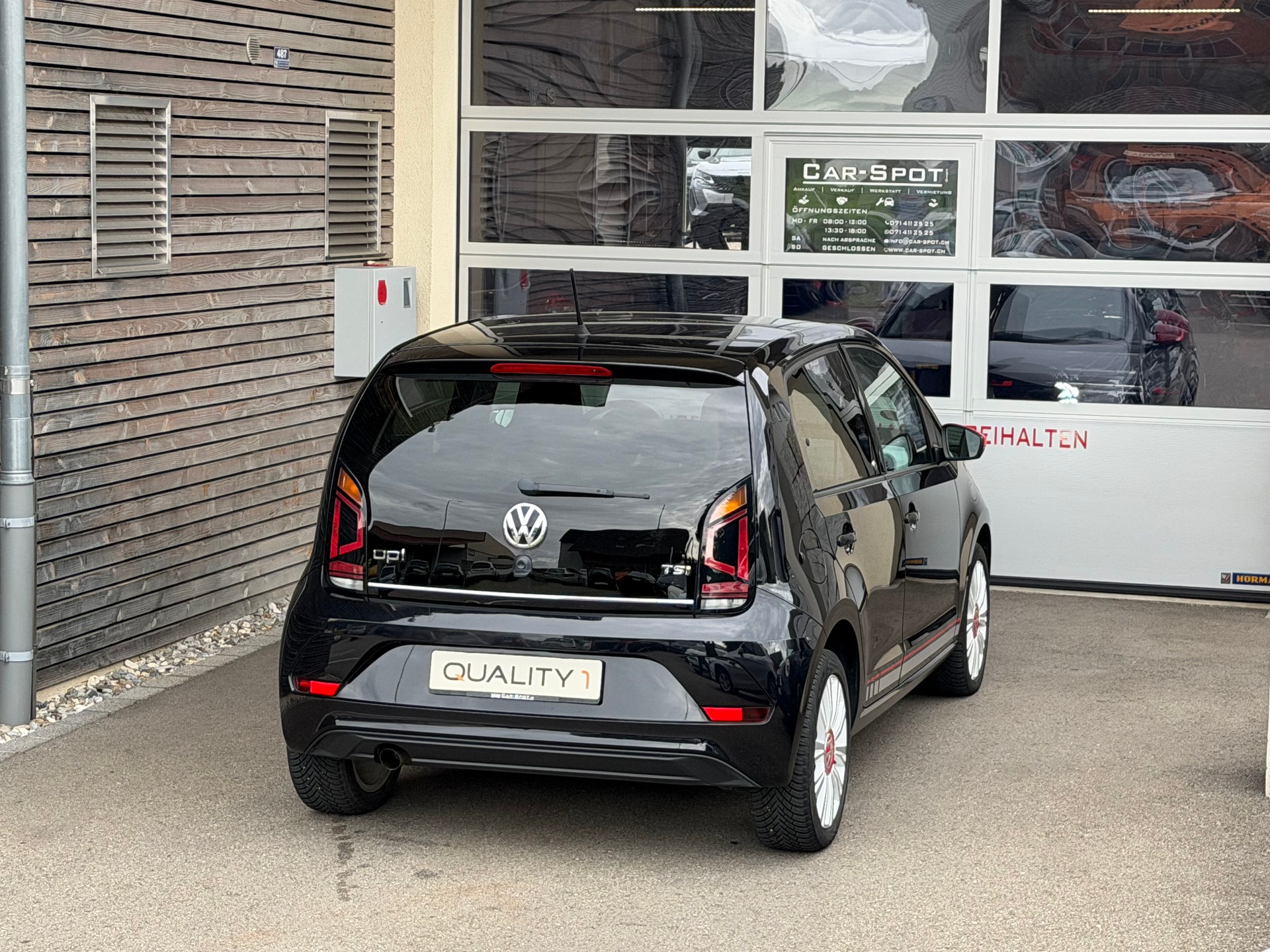 VW Up 1.0 TSI BMT beats-showroom-element-3