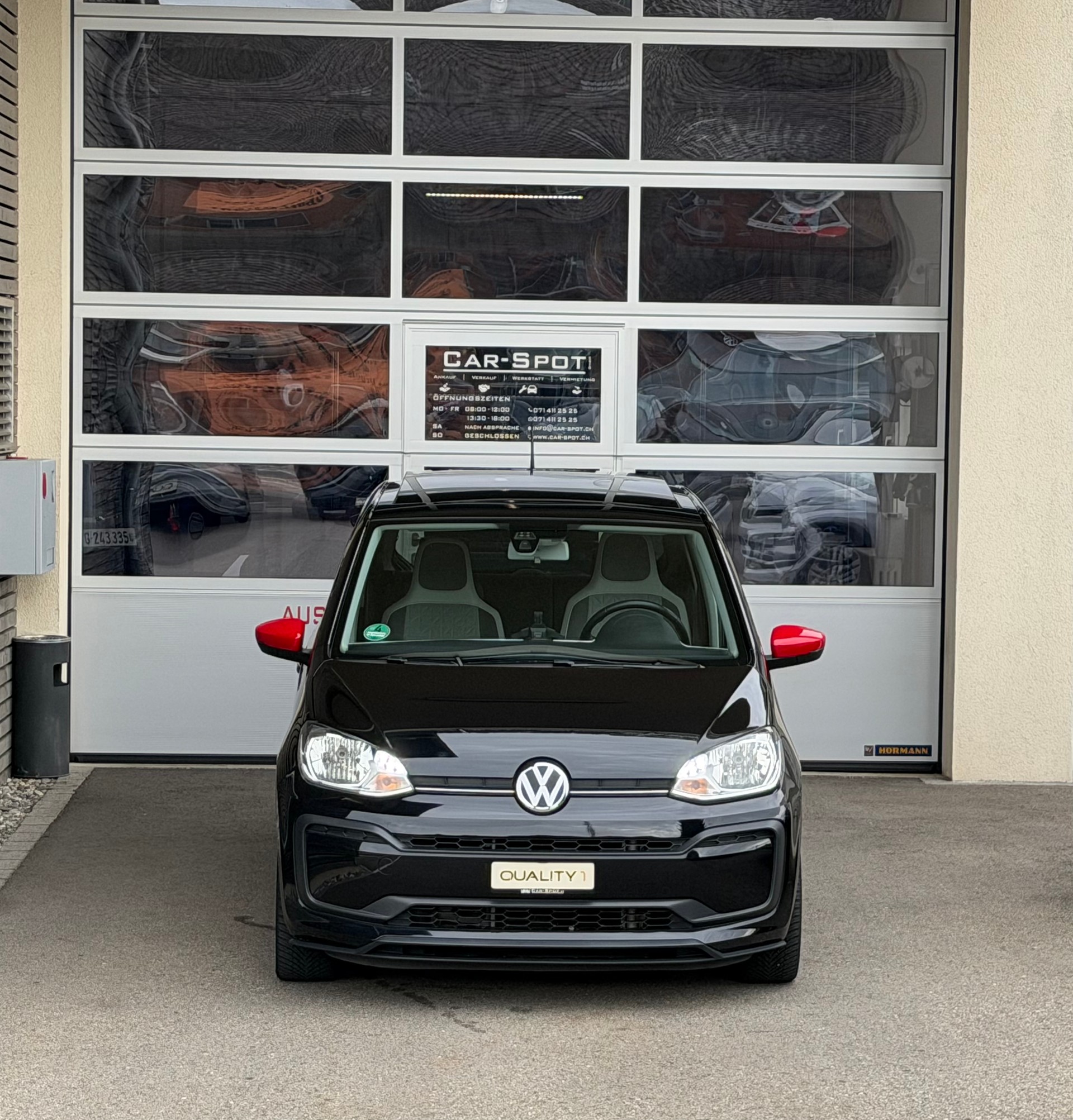 VW Up 1.0 TSI BMT beats-showroom-element-1