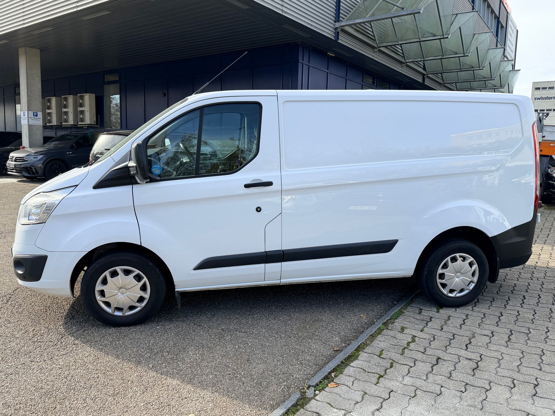 FORD Transit Custom Van 290 L1H1 Ambiente-image-5