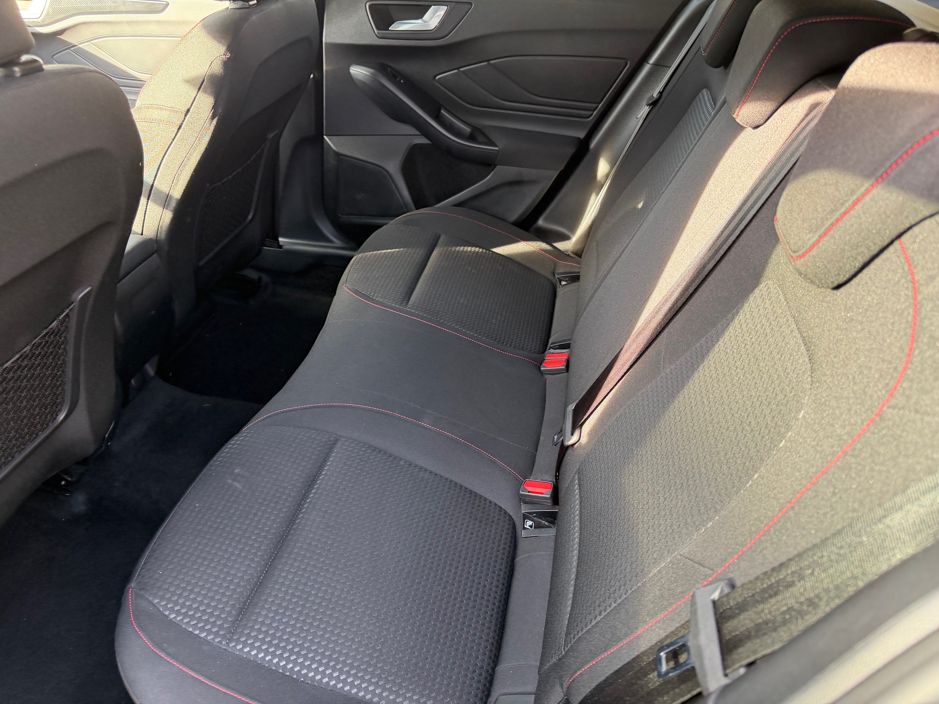 FORD Focus 1.0 MHEV ST-Line Automat-image-7